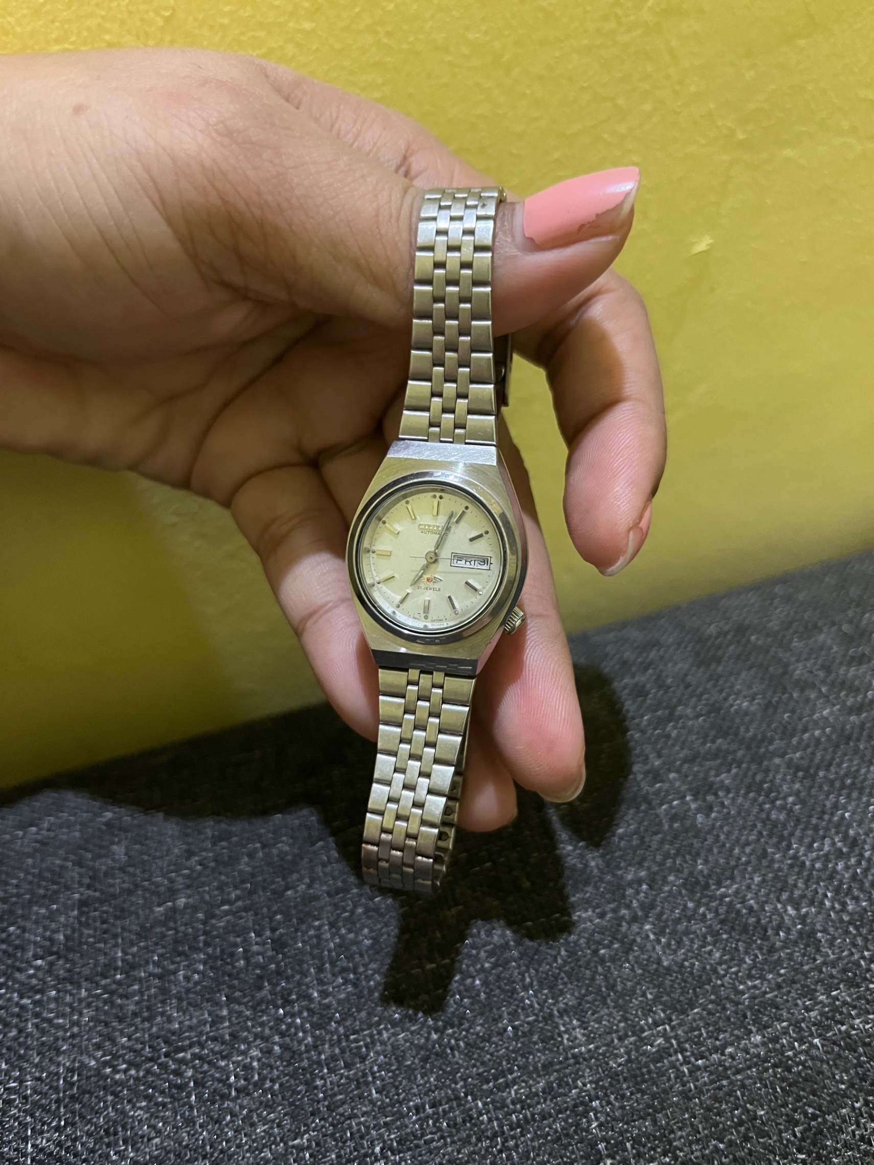 Automatic citizen Watch — pre-loved Accessories on Slayyitt