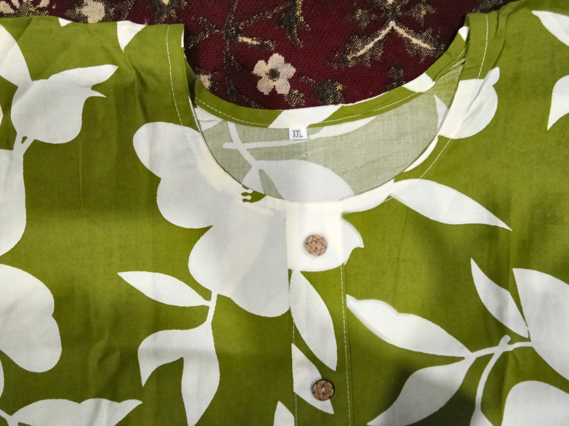 Parrot green colour — pre-loved Ethnic Wear on Slayyitt