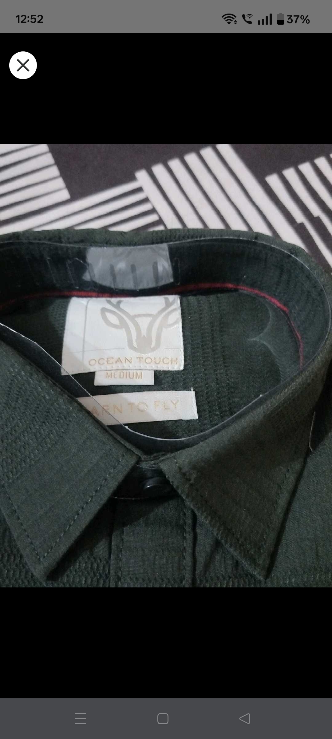 Stylish bottle green dobby Lycra shirt — pre-loved Vintage & Thrift on Slayyitt