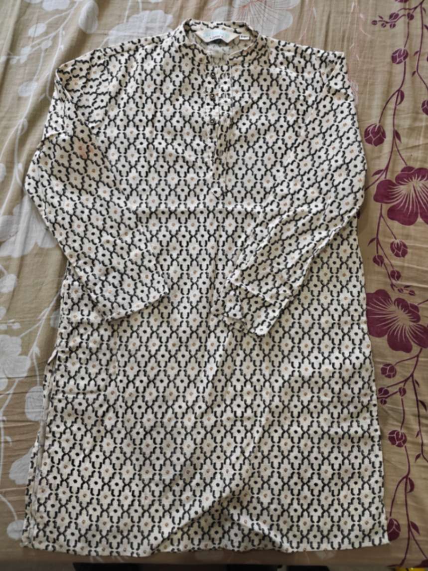 Junior Kurta of brand Pantaloons 9-10 — pre-loved Tops on Slayyitt