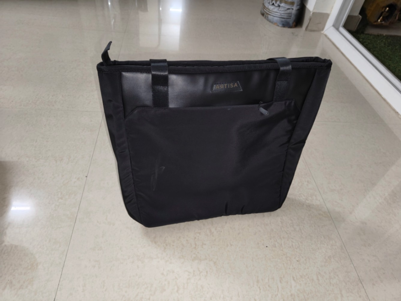 Laptop tote bag — pre-loved Accessories on Slayyitt