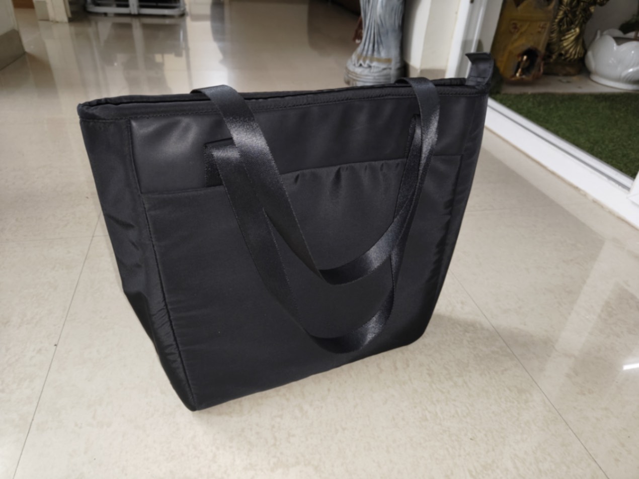 Laptop tote bag — pre-loved Accessories on Slayyitt