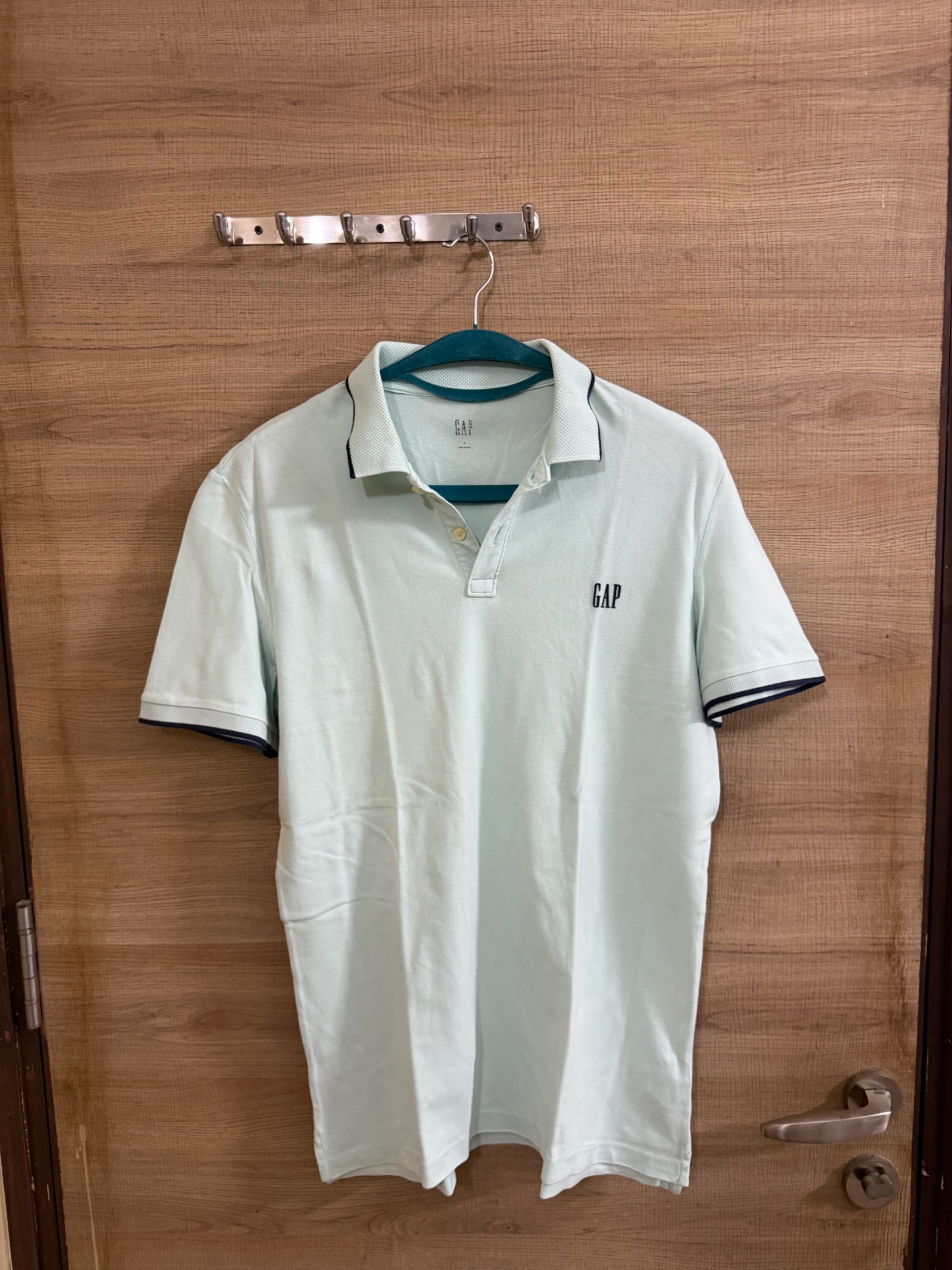 GAP TSHIRT POLO — pre-loved Tops on Slayyitt