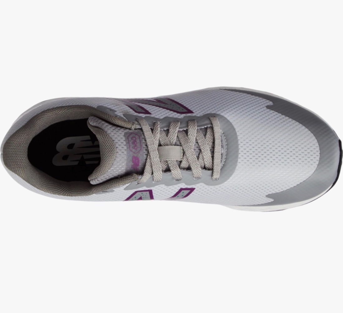 New Balance 680 women Running shoes — pre-loved Footwear on Slayyitt