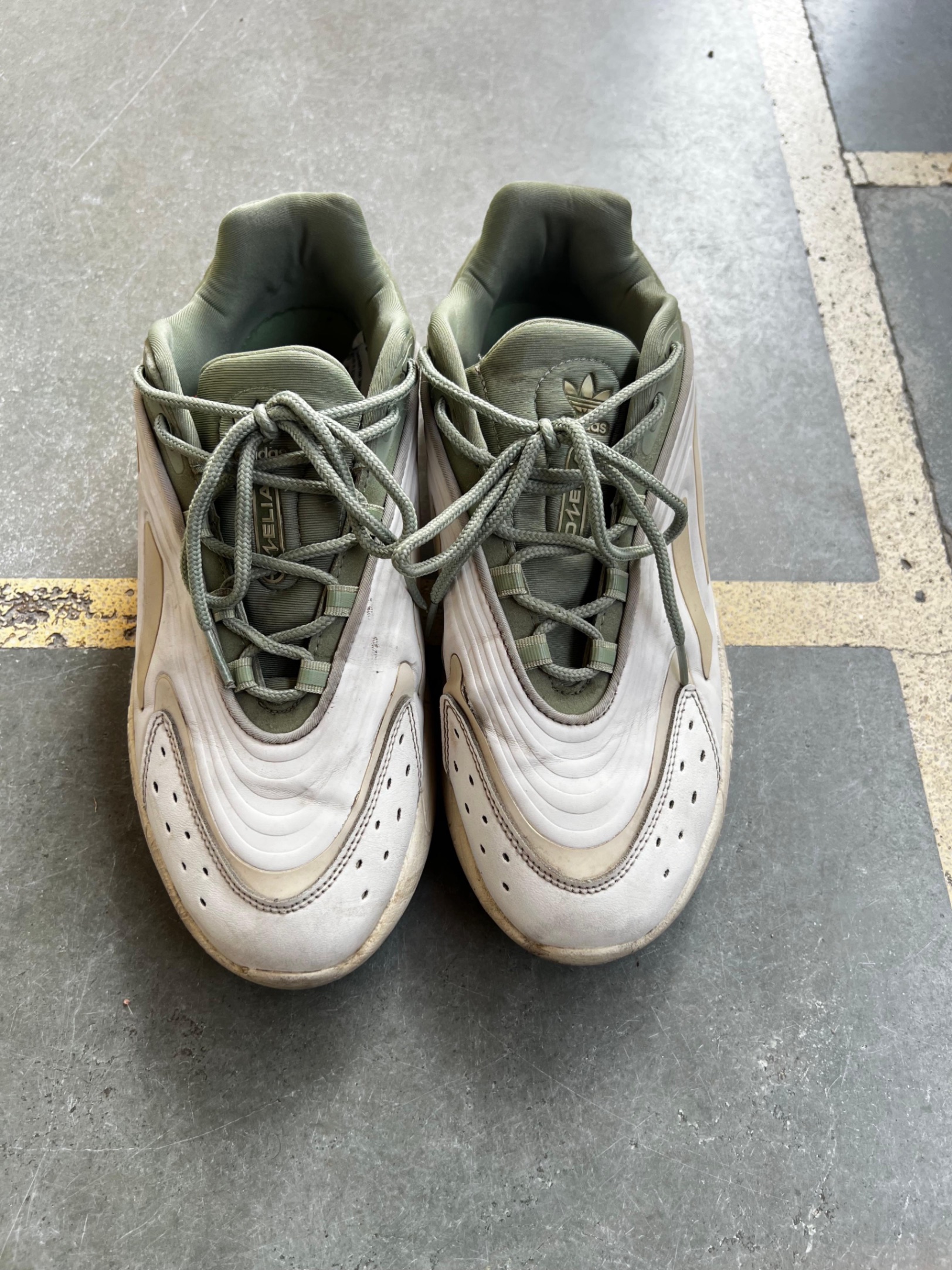 Adidas ozelia — pre-loved Footwear on Slayyitt