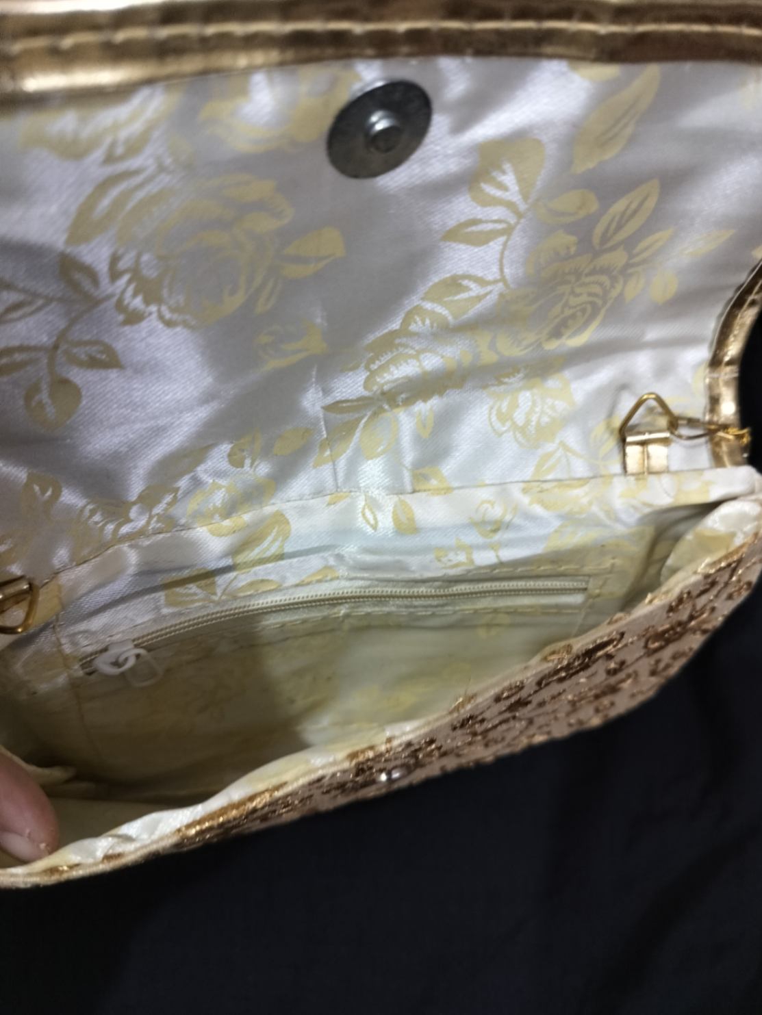 Golden Flower Sling Bag — pre-loved Accessories on Slayyitt
