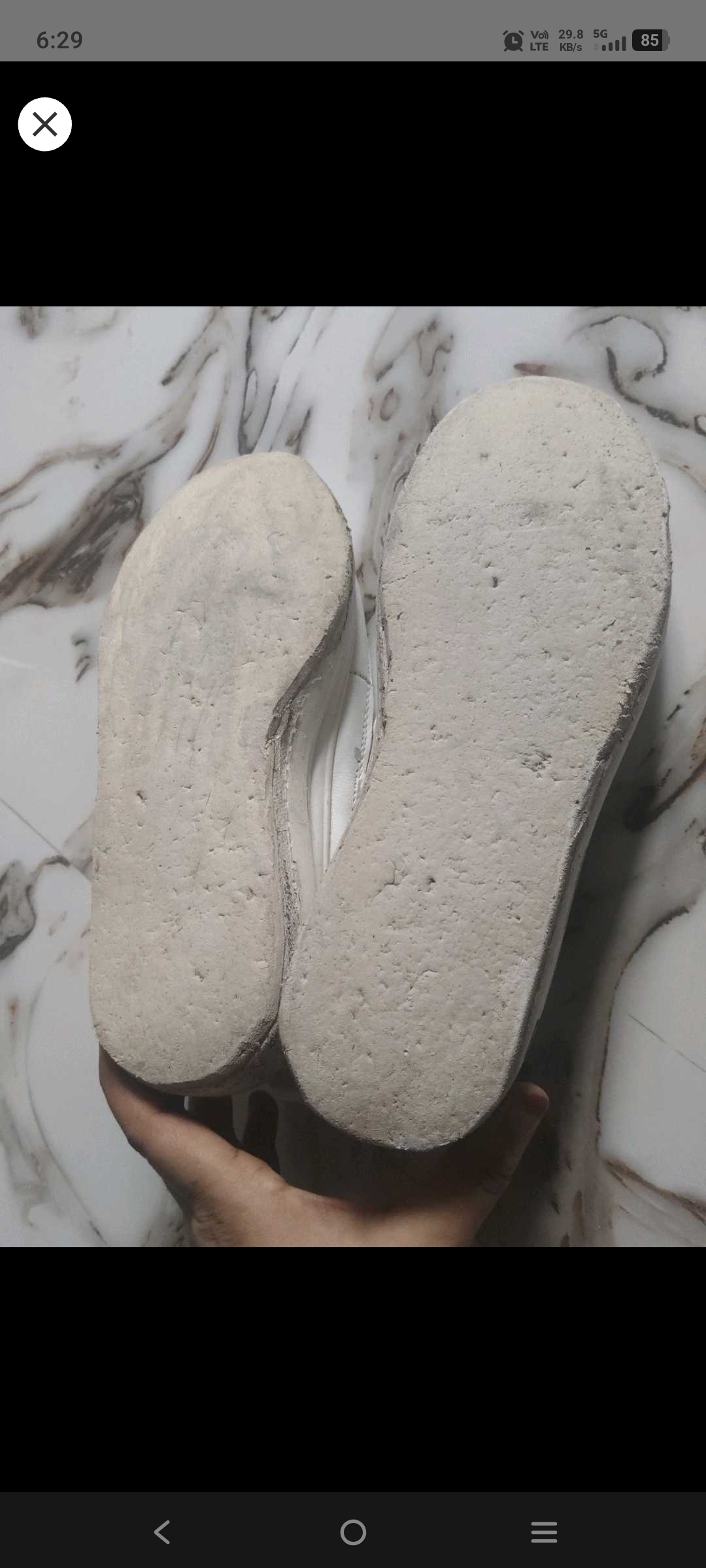 White sneakers — pre-loved Footwear on Slayyitt