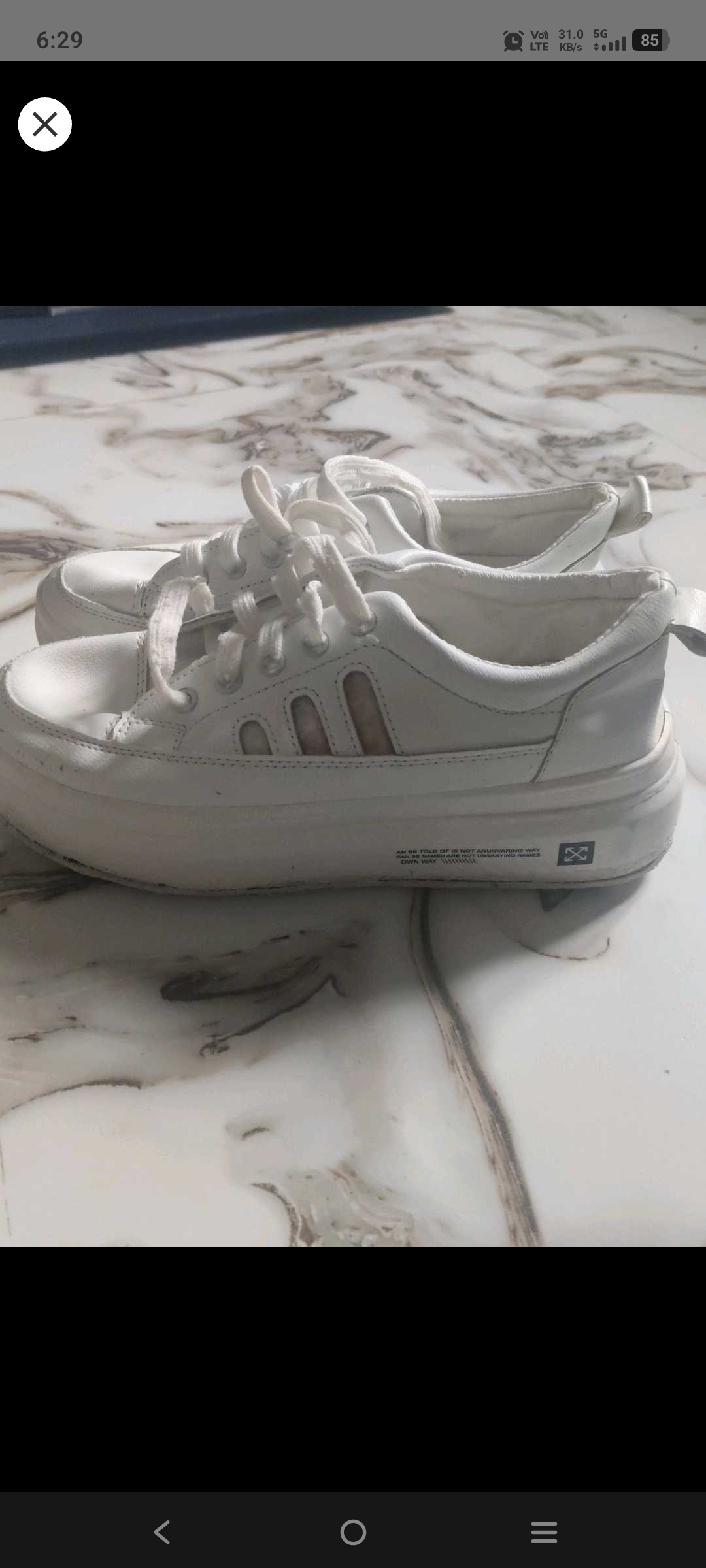 White sneakers — pre-loved Footwear on Slayyitt