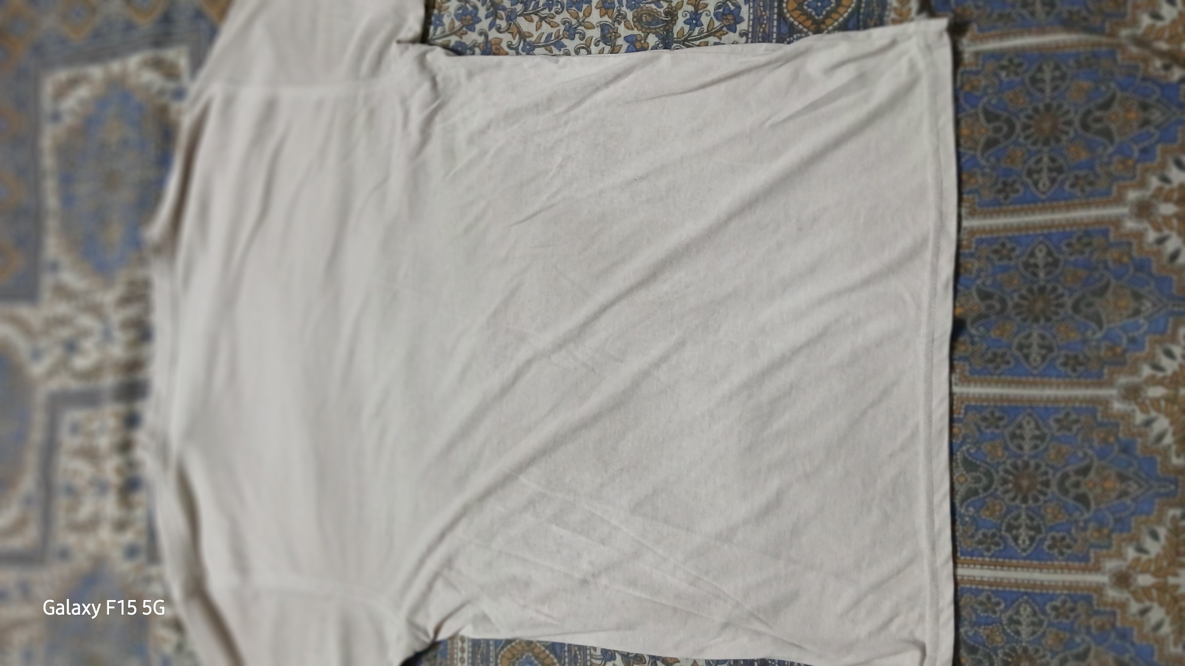 T-shirt — pre-loved Tops on Slayyitt