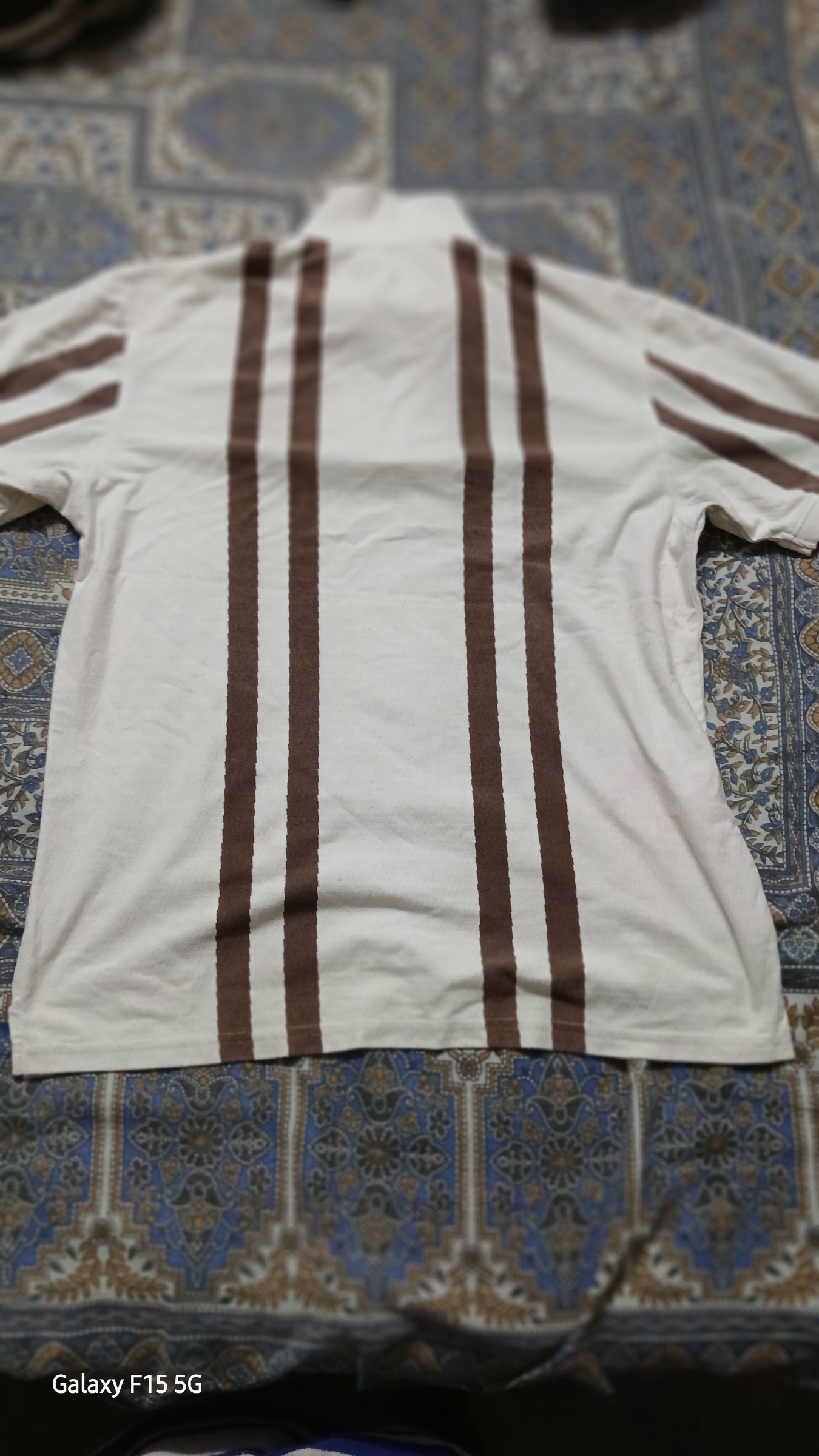 Chain tshirt — pre-loved Tops on Slayyitt