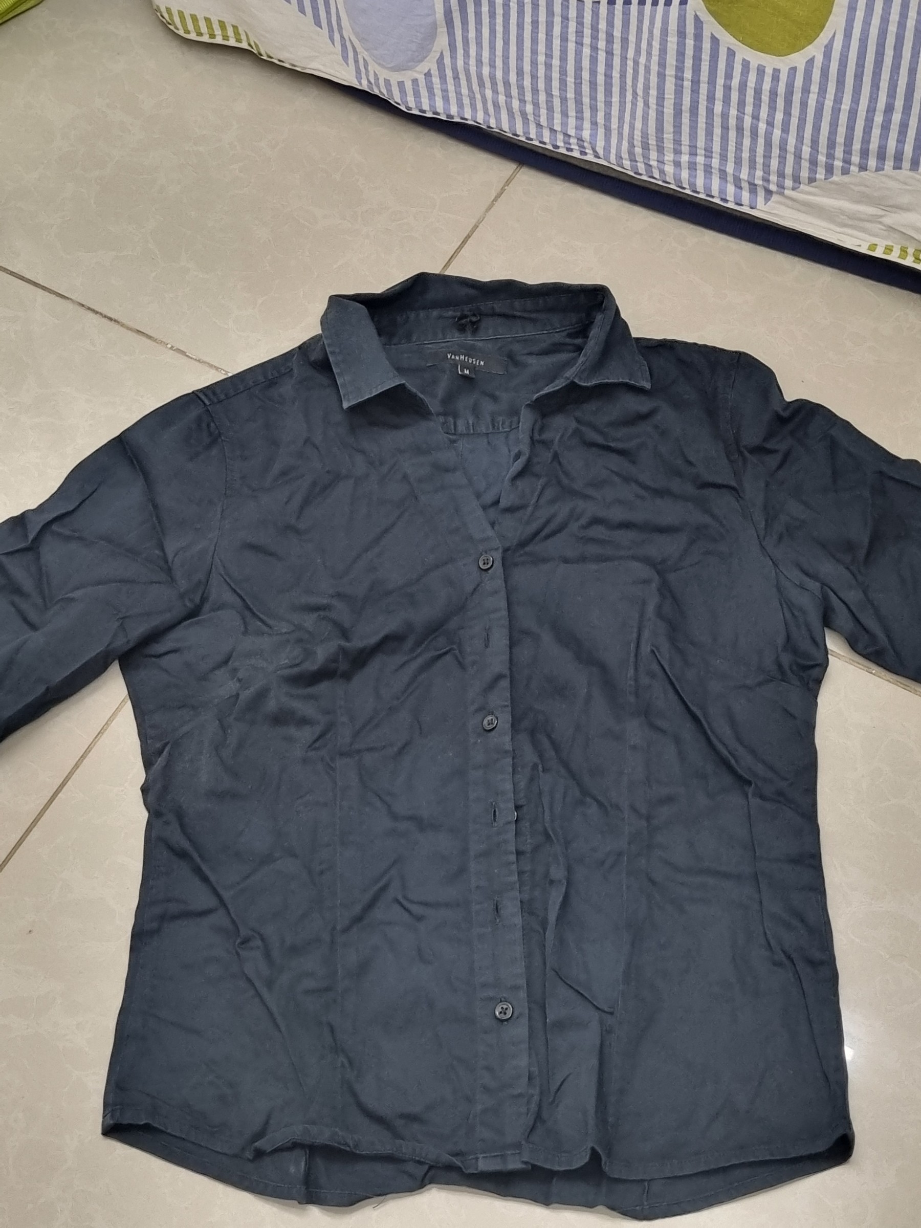 VanHeusen Black Shirt — pre-loved Tops on Slayyitt