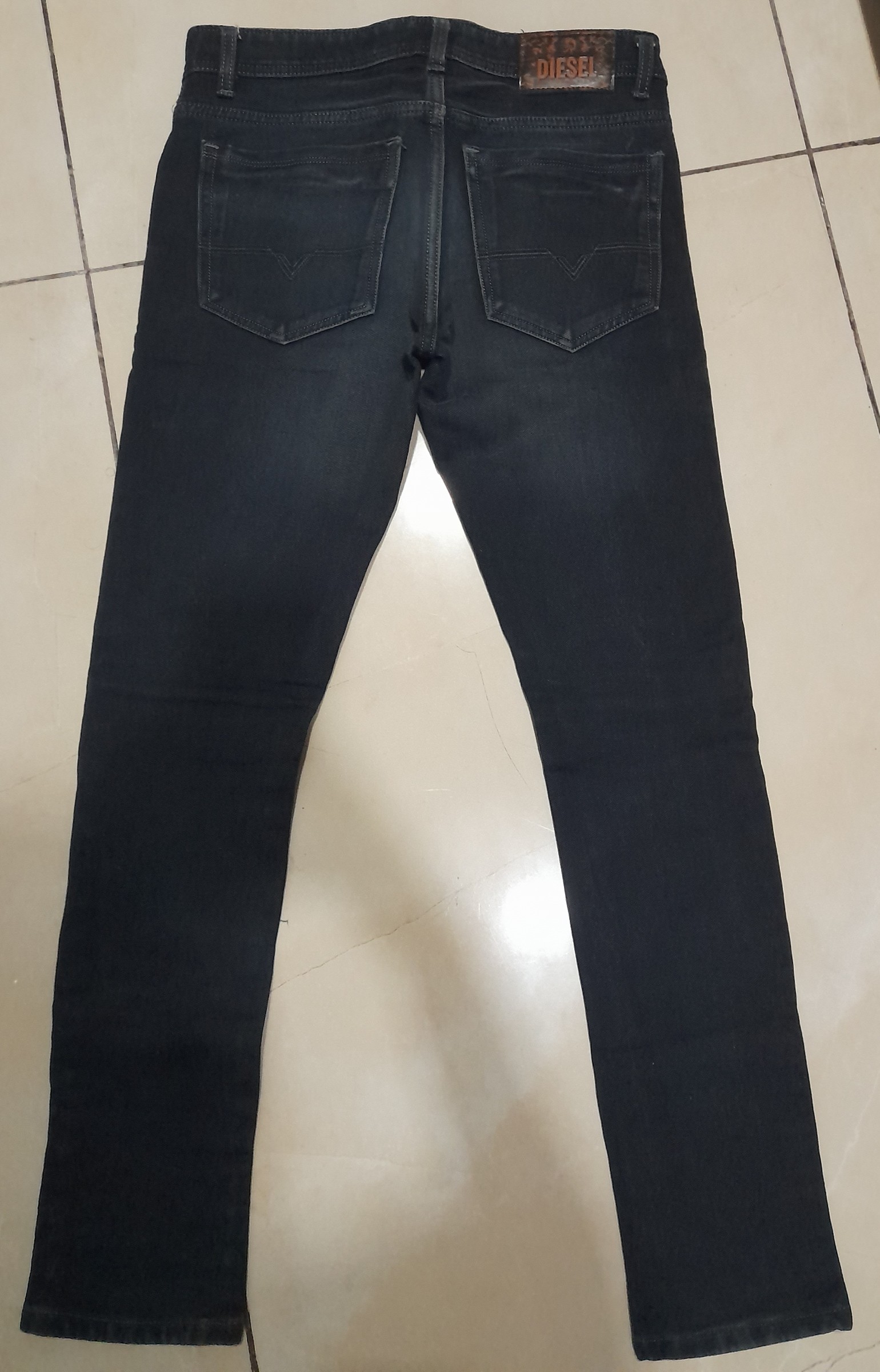 Diesel Men's Tappered Jeans — pre-loved Bottoms on Slayyitt