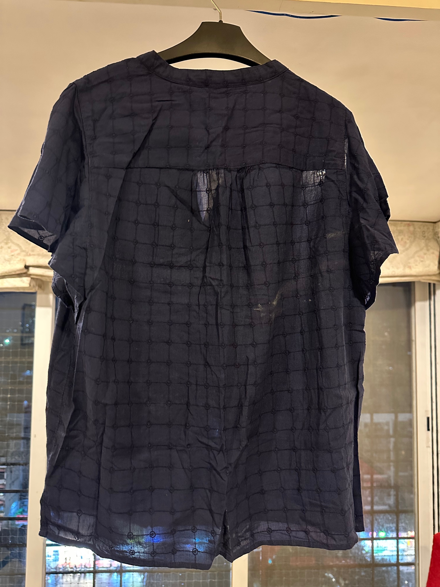 Navy blue cotton top from GAP — pre-loved Tops on Slayyitt