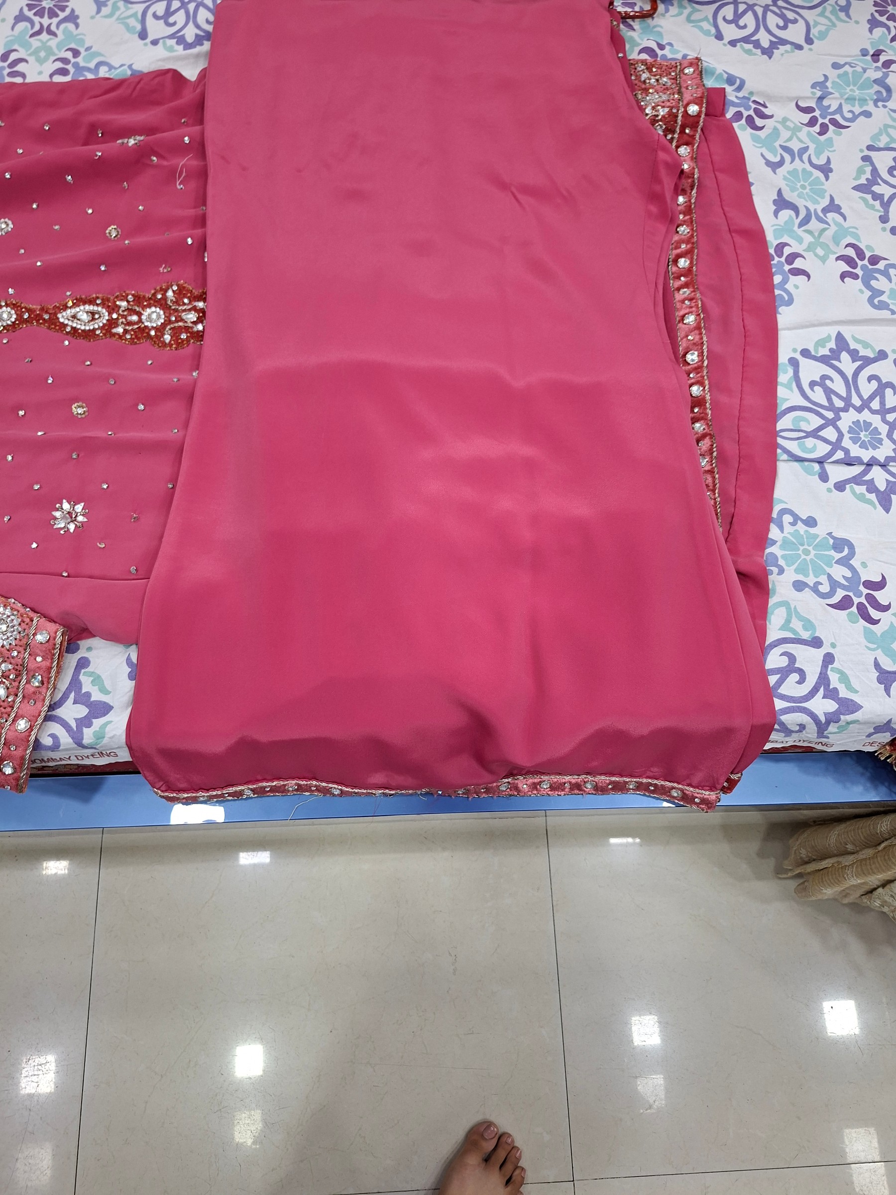 Suit palazzo with very heavy chunni — pre-loved Ethnic Wear on Slayyitt