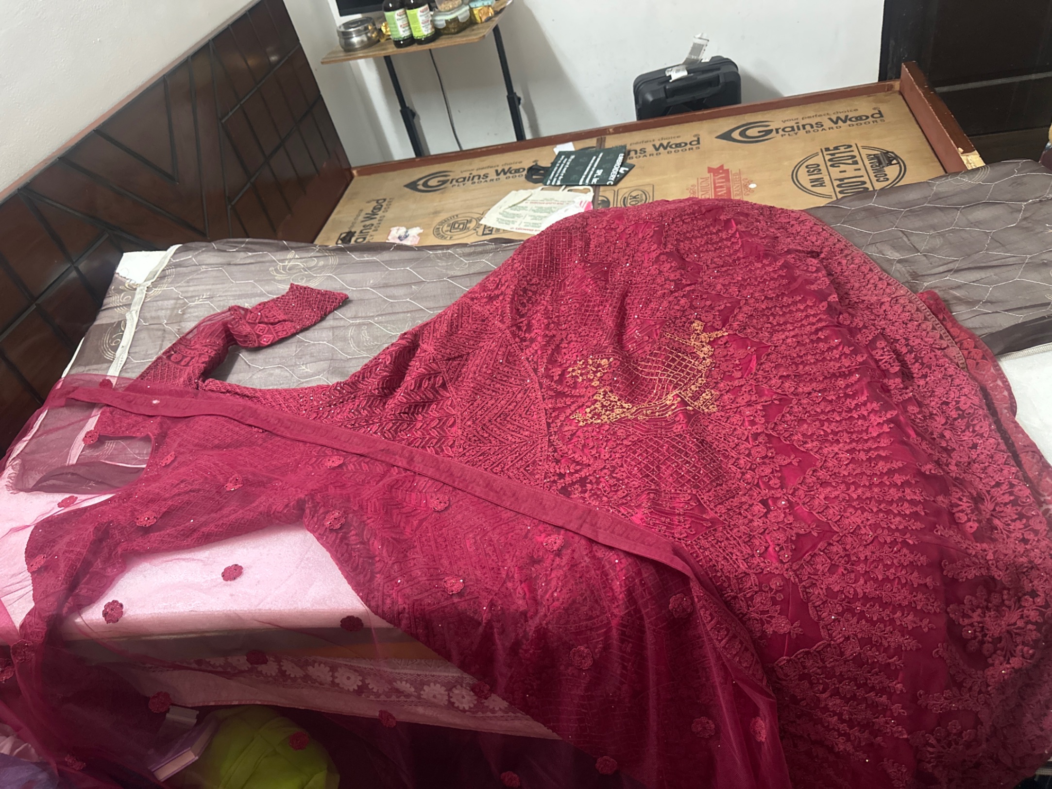 Gown at sale — pre-loved Dresses & One-Pieces on Slayyitt
