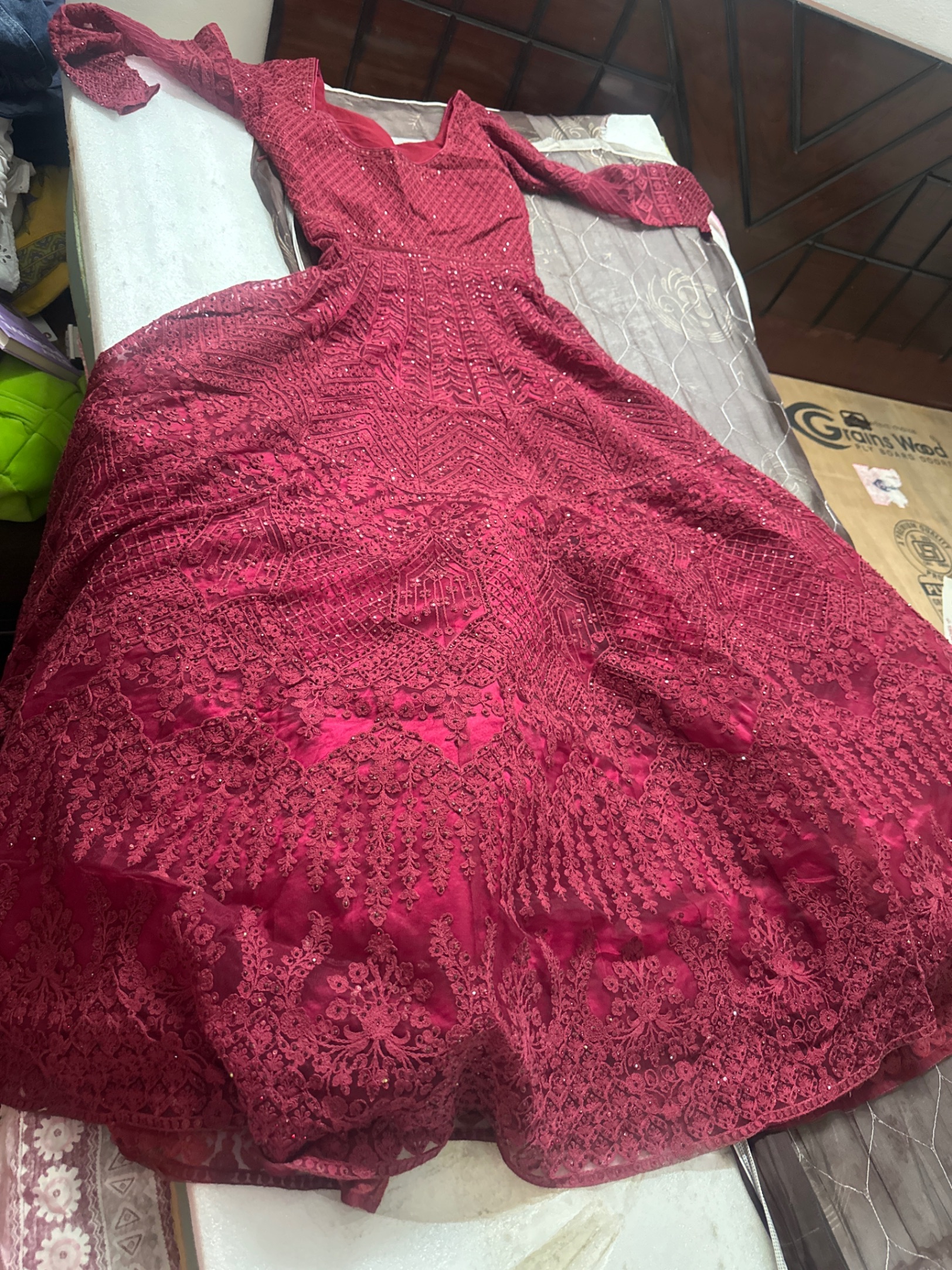 Gown at sale — pre-loved Dresses & One-Pieces on Slayyitt
