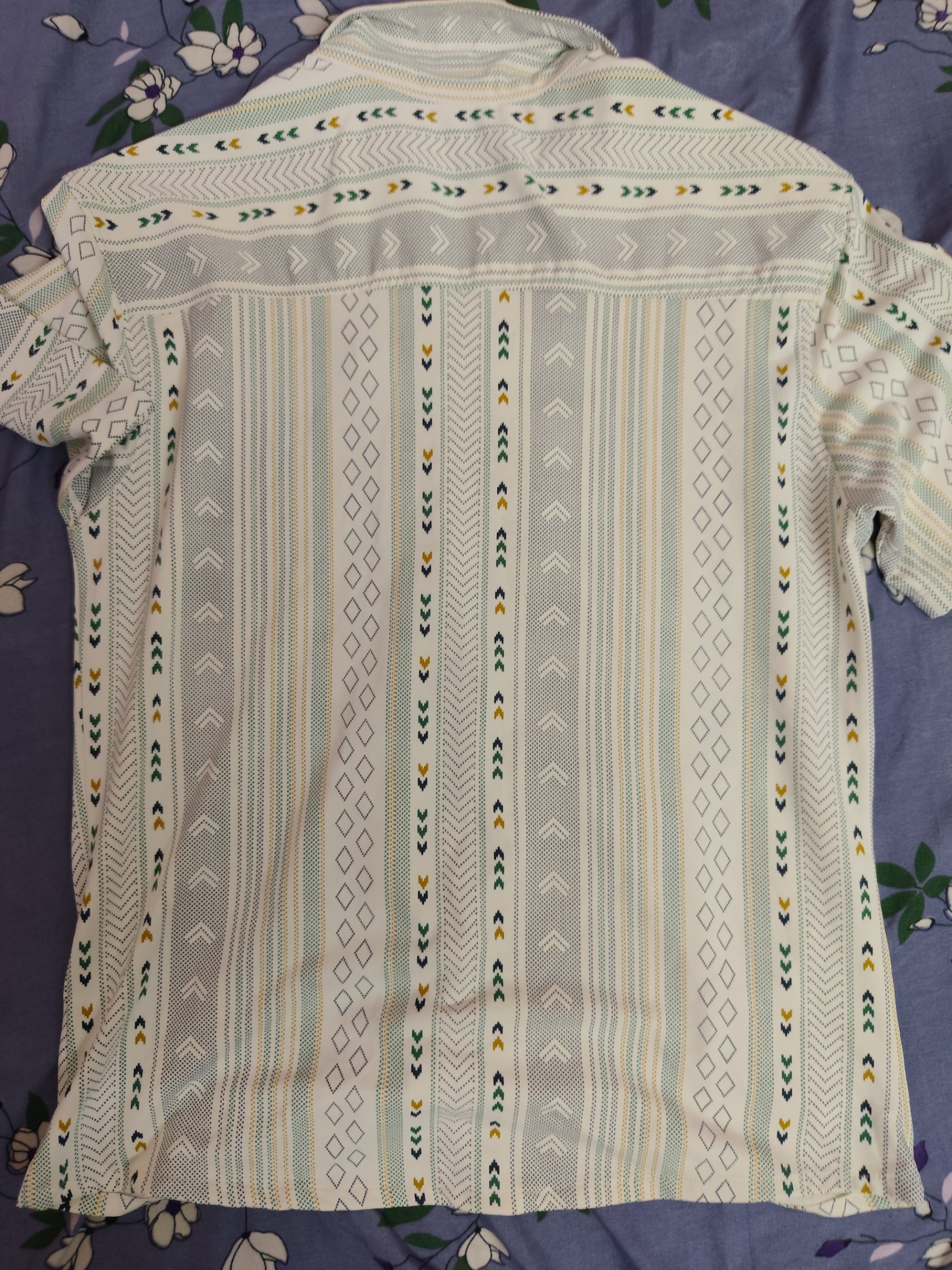 Zara shirt — pre-loved Tops on Slayyitt