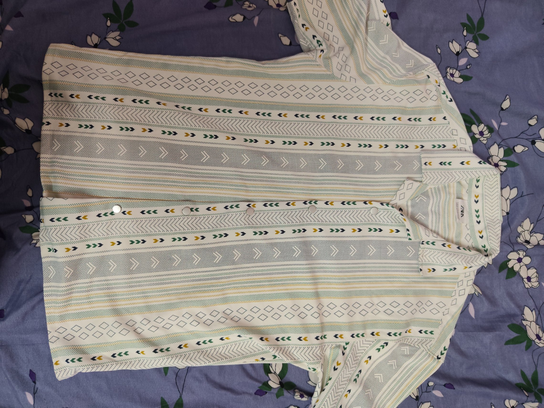 Zara shirt — pre-loved Tops on Slayyitt