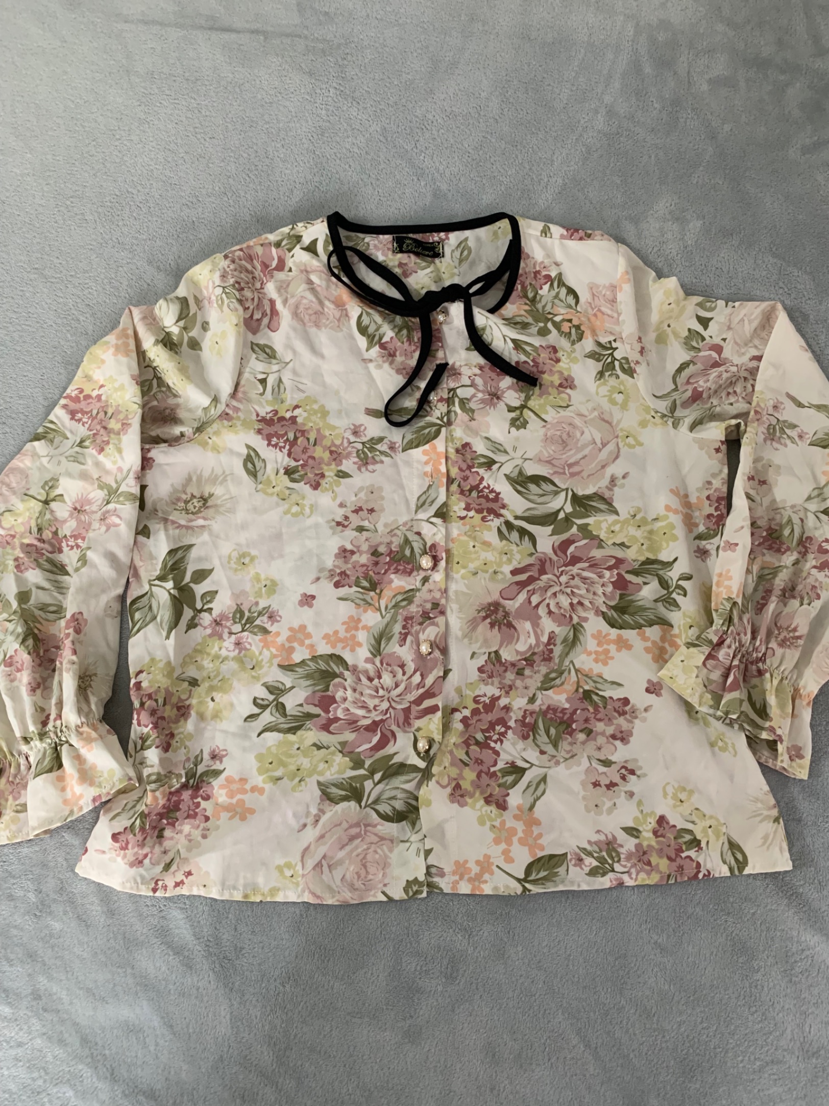 Vintage Floral Print Tie-Up Top — pre-loved Tops on Slayyitt