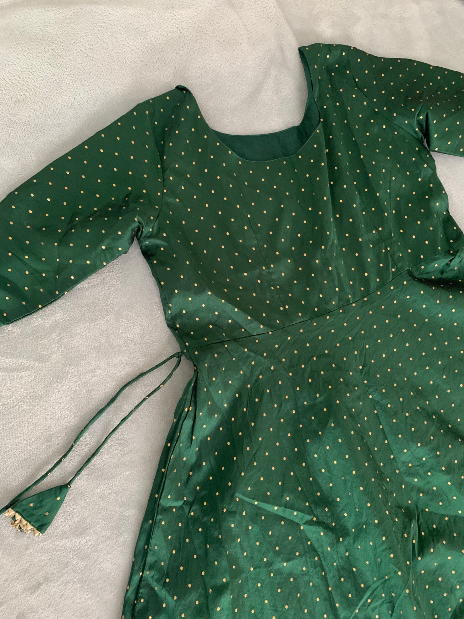 Emerald Green Tie-Up Sleeve Anarkali Dress — pre-loved Ethnic Wear on Slayyitt