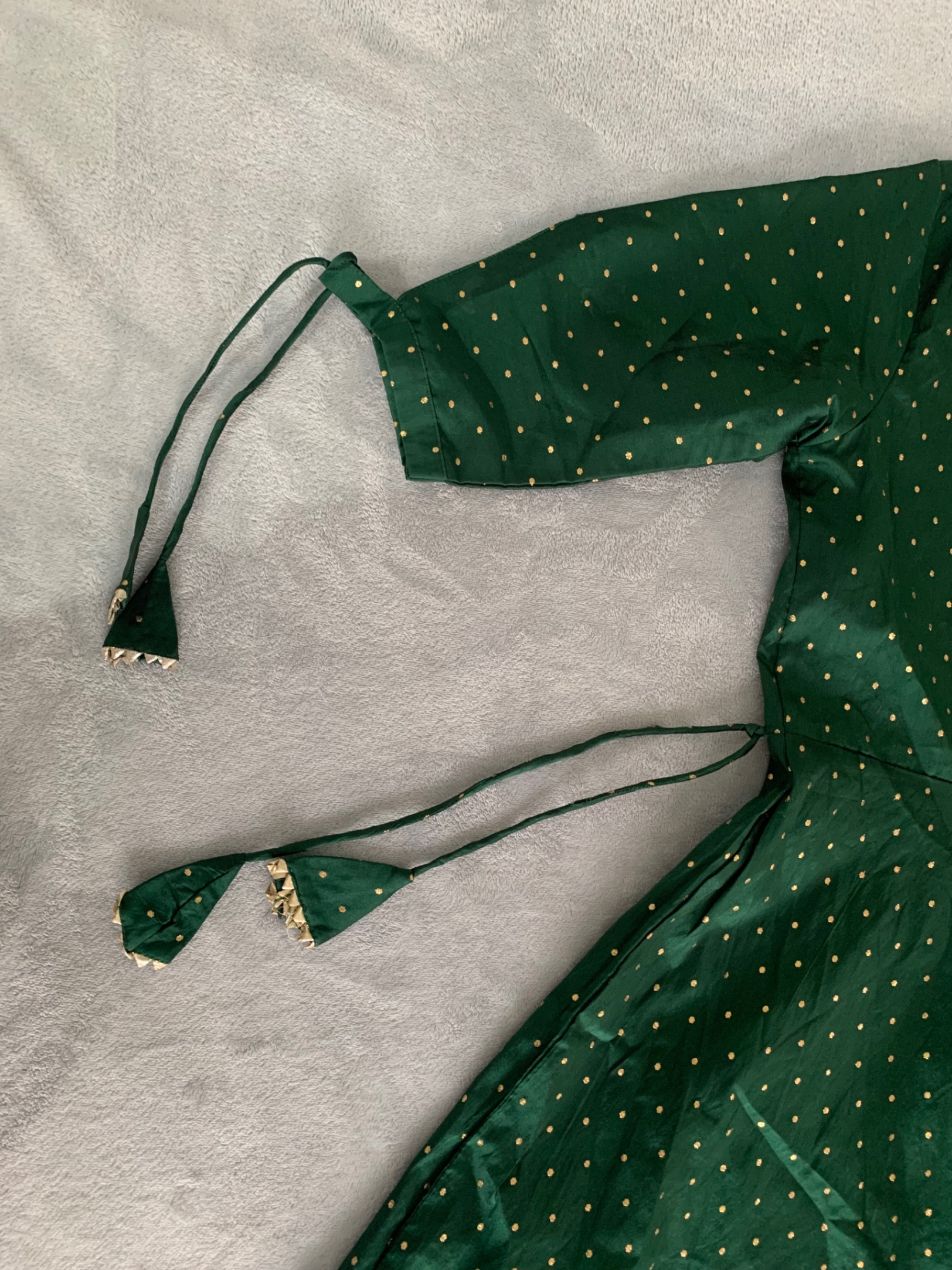 Emerald Green Tie-Up Sleeve Anarkali Dress — pre-loved Ethnic Wear on Slayyitt