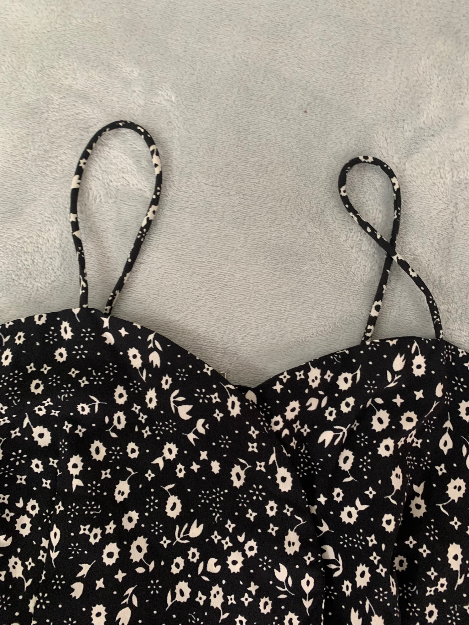 Black Floral Zip-Up Peplum Top — pre-loved Tops on Slayyitt