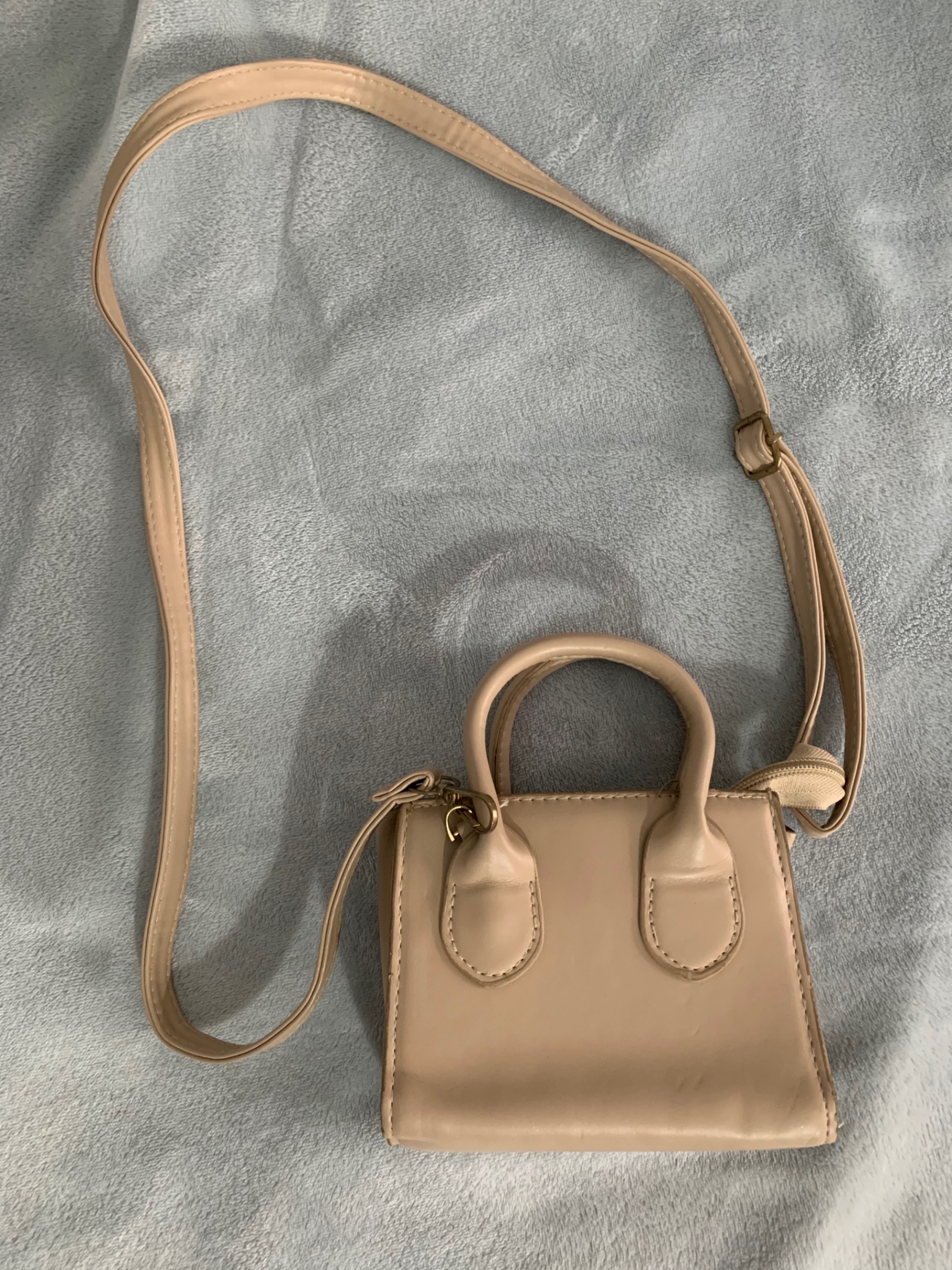 Mini Beige Handheld Money Bag — pre-loved Accessories on Slayyitt