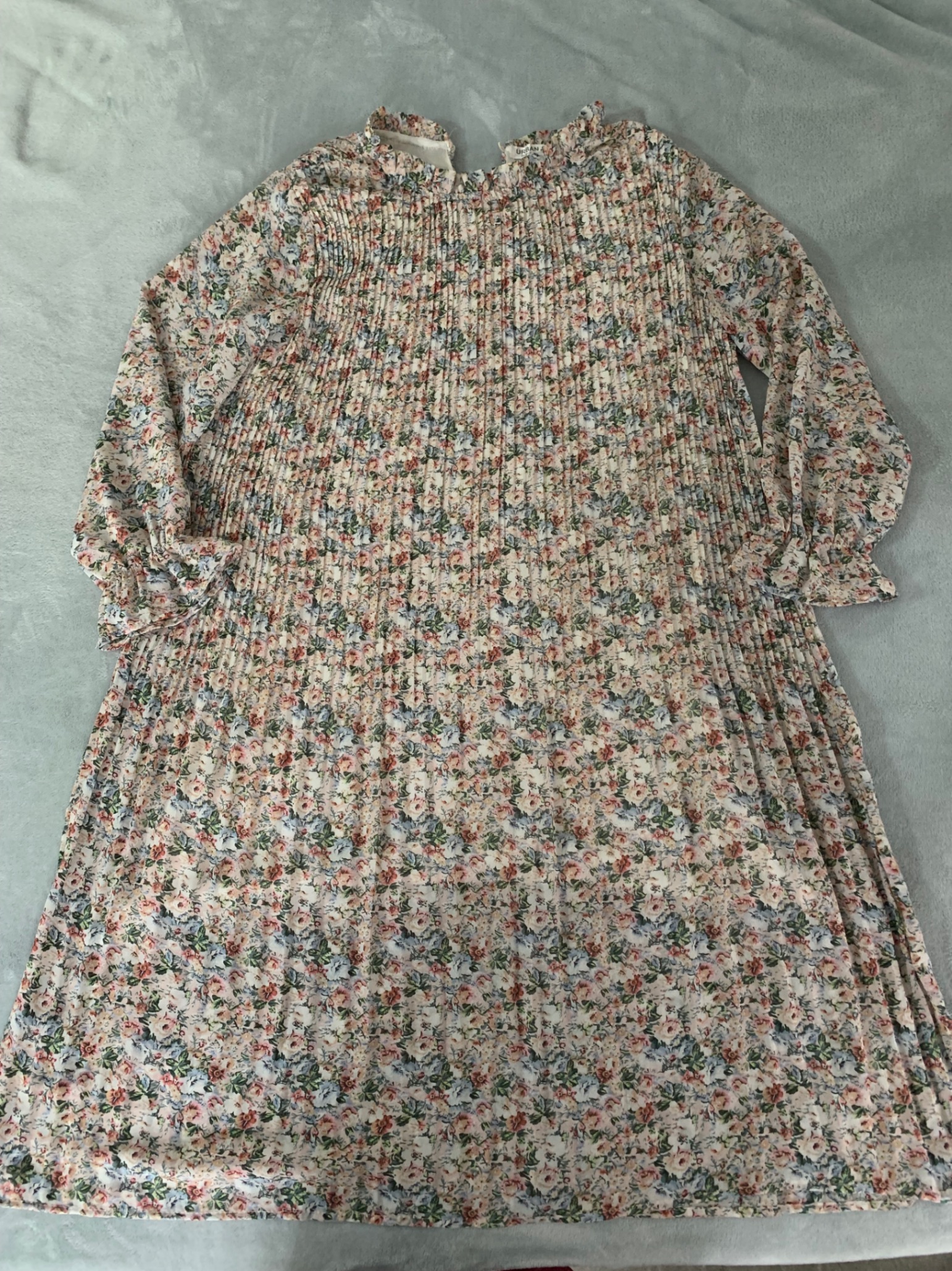 Beautiful floral dress for women — pre-loved Dresses & One-Pieces on Slayyitt