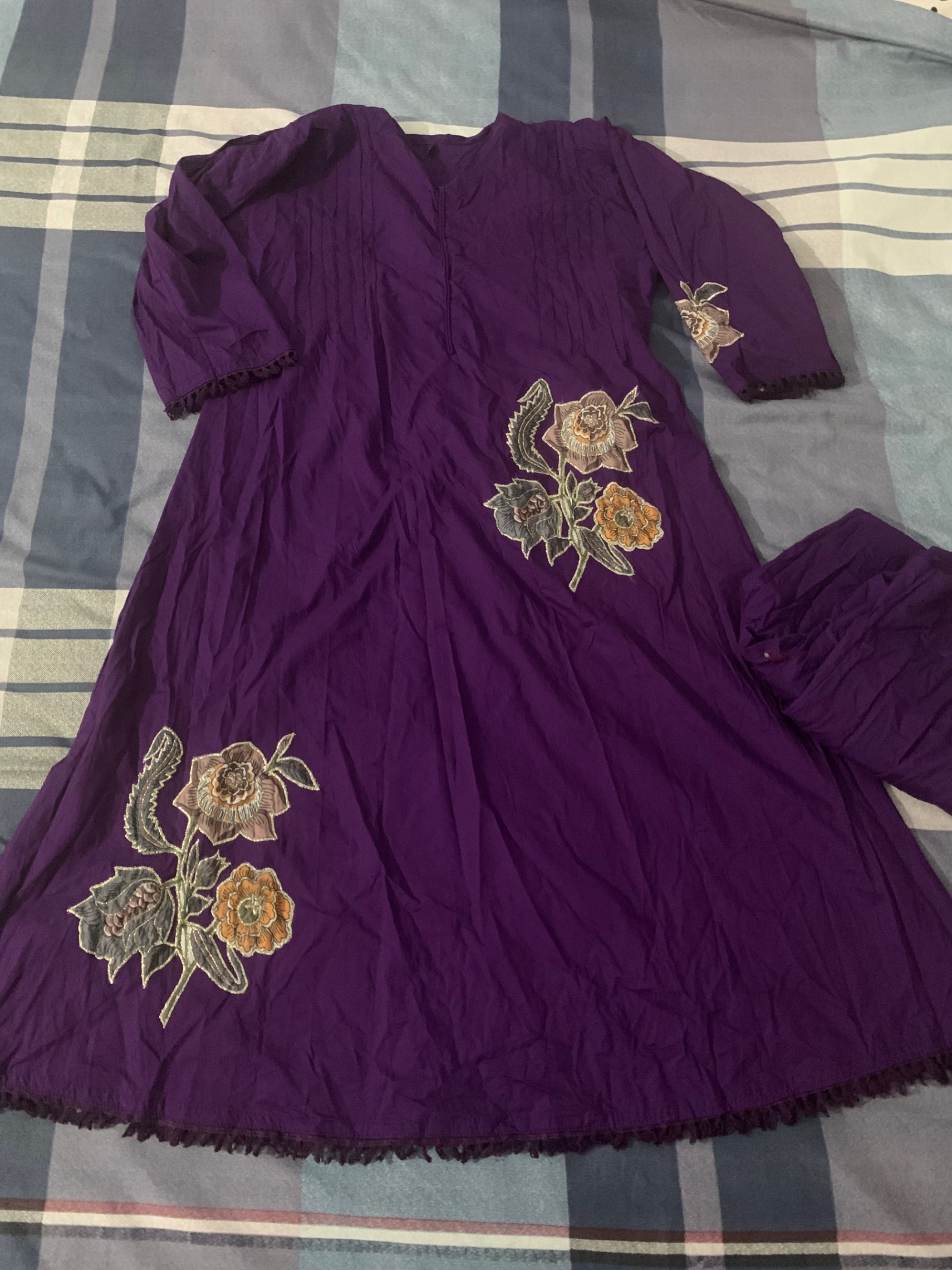 Beautiful purple kurta and pajama — pre-loved Ethnic Wear on Slayyitt