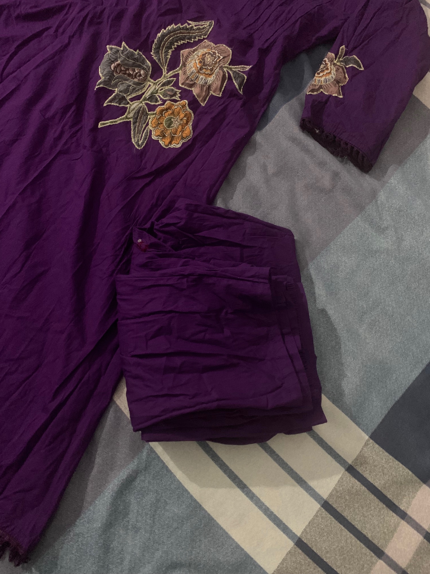 Beautiful purple kurta and pajama — pre-loved Ethnic Wear on Slayyitt