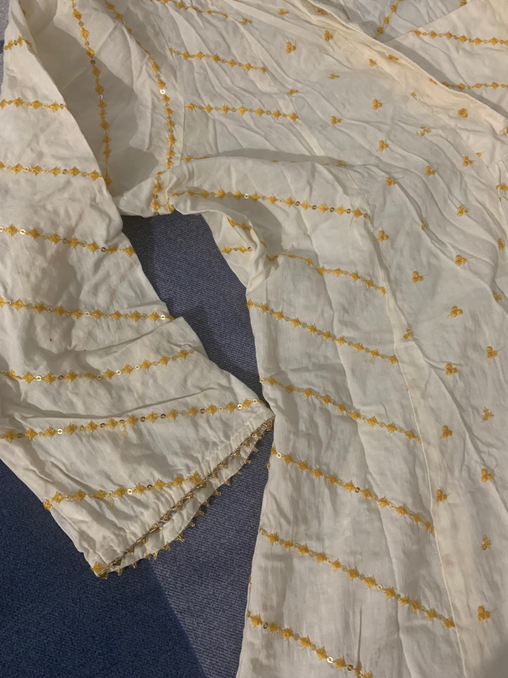 Max white kurta only — pre-loved Ethnic Wear on Slayyitt