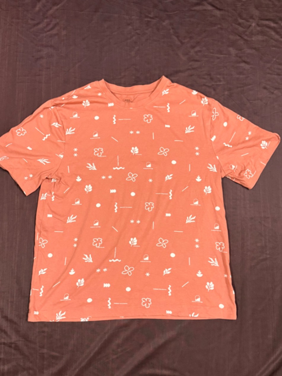 Relaxed Fit Graphic T-Shirt – Peach | Size L — pre-loved Tops on Slayyitt