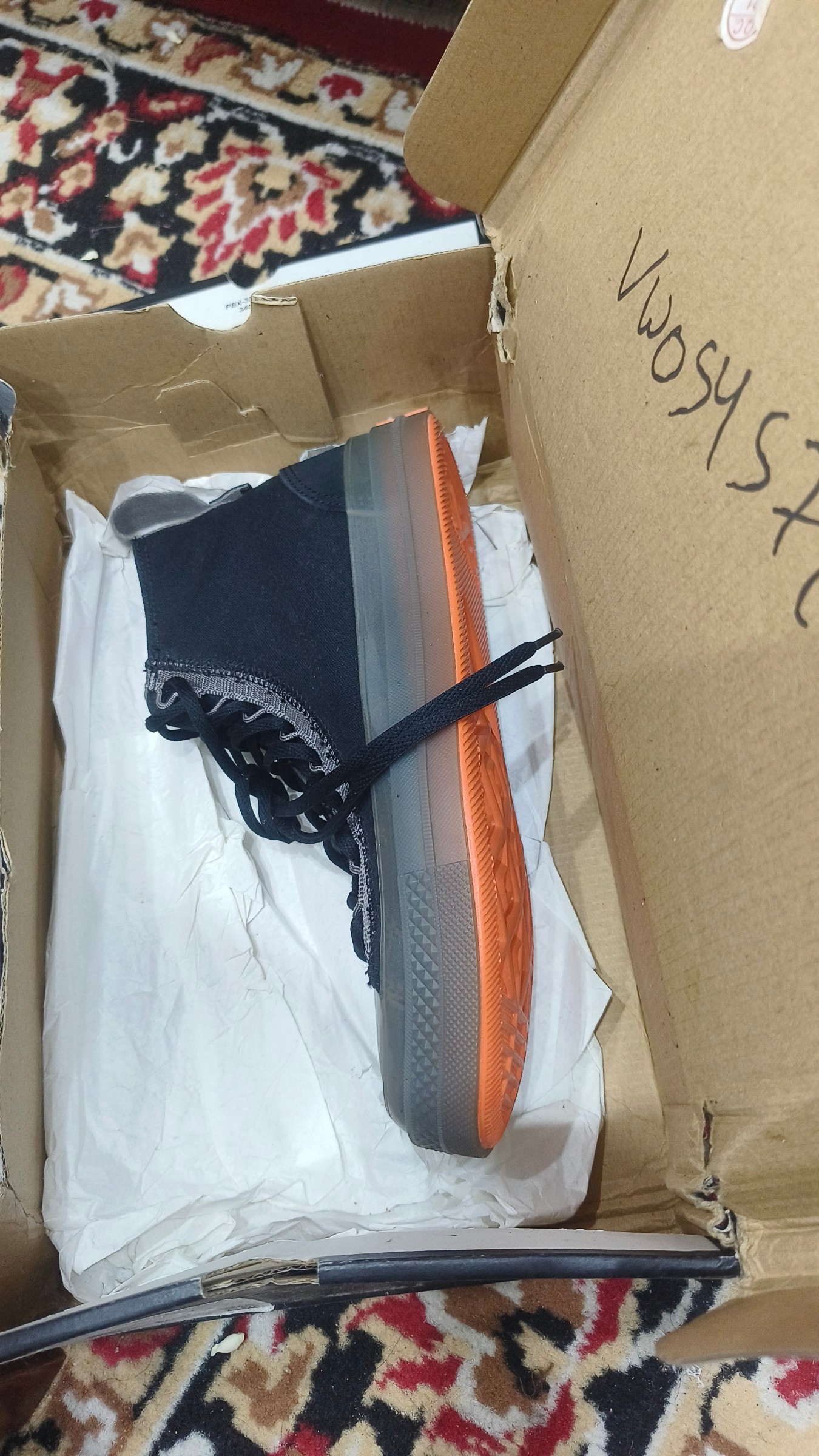 Converse Shoes — pre-loved Footwear on Slayyitt
