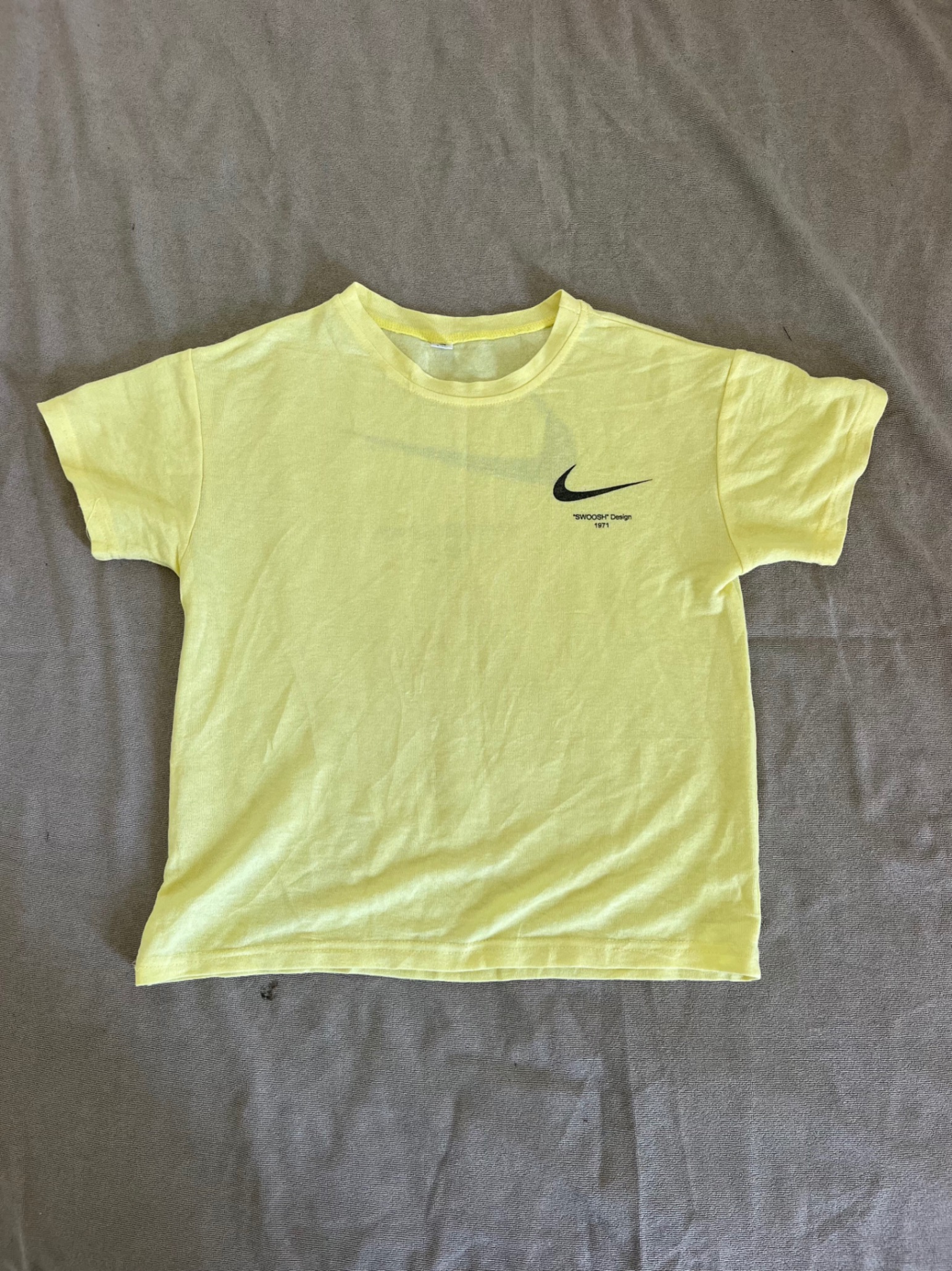Women crop top — pre-loved Tops on Slayyitt