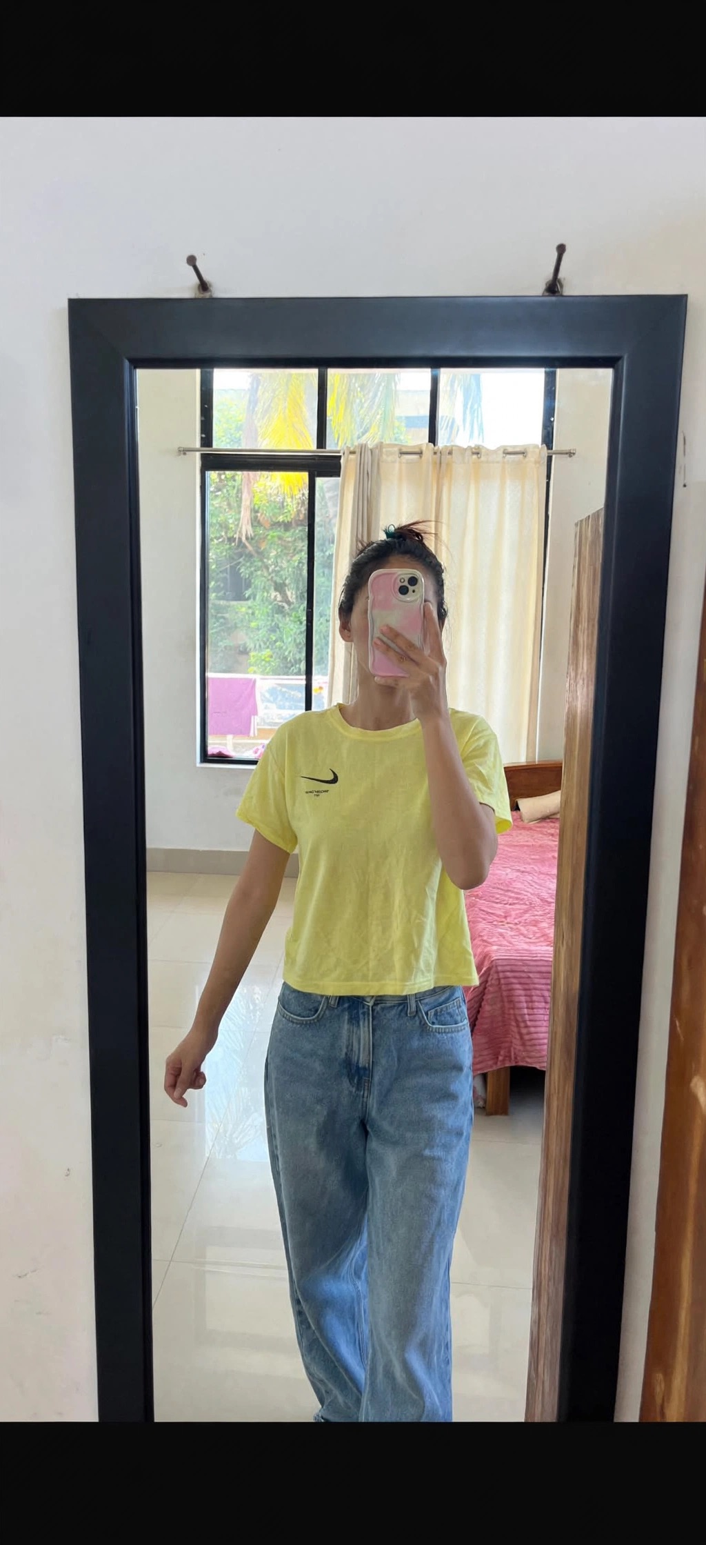 Women crop top — pre-loved Tops on Slayyitt