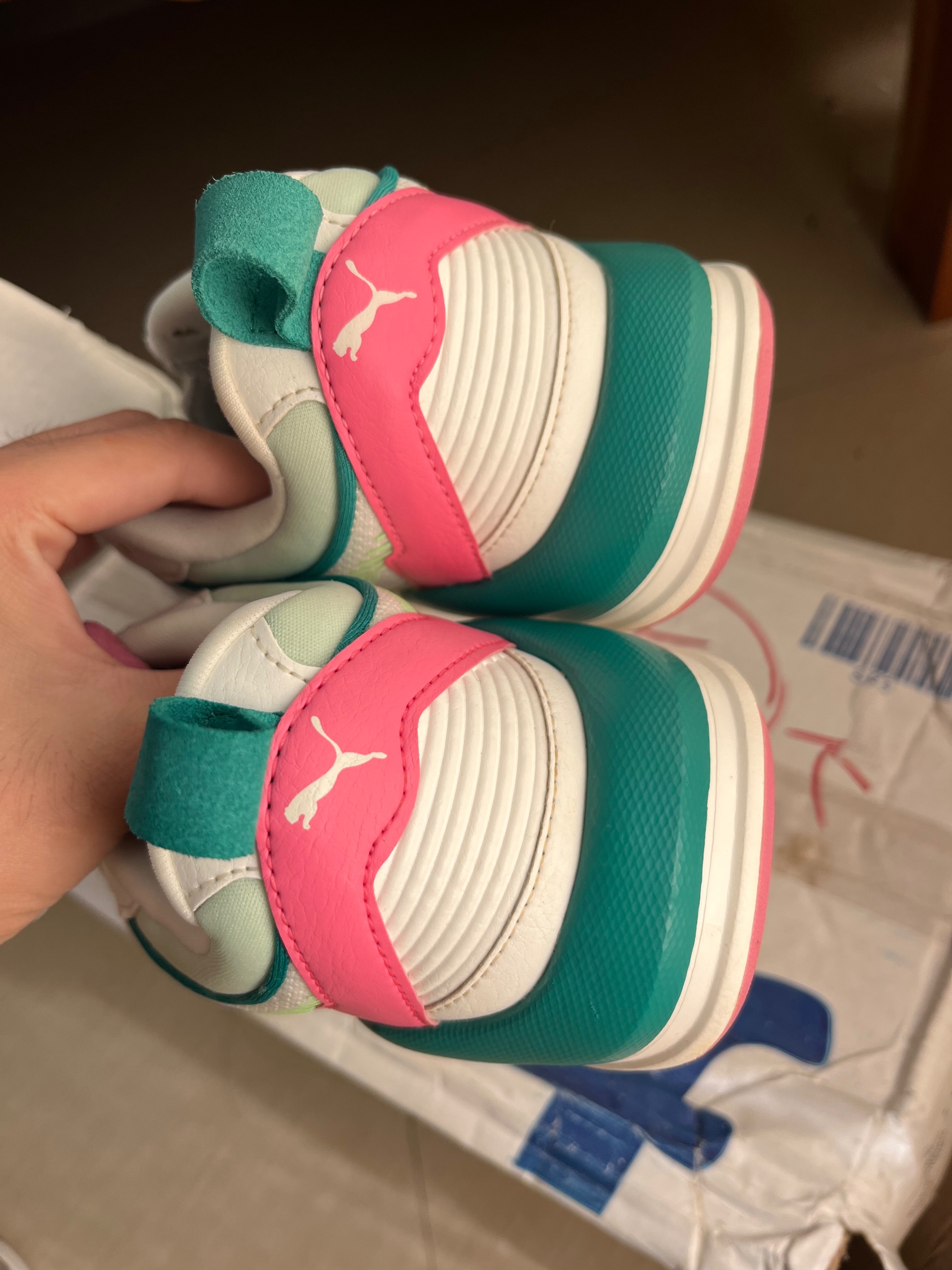 Sneaker — pre-loved Footwear on Slayyitt