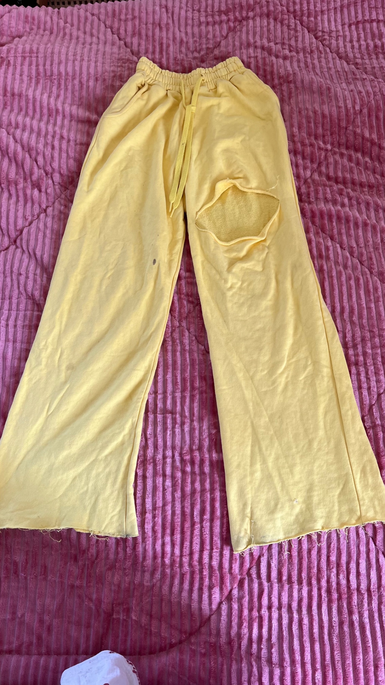 Casual pant — pre-loved Bottoms on Slayyitt