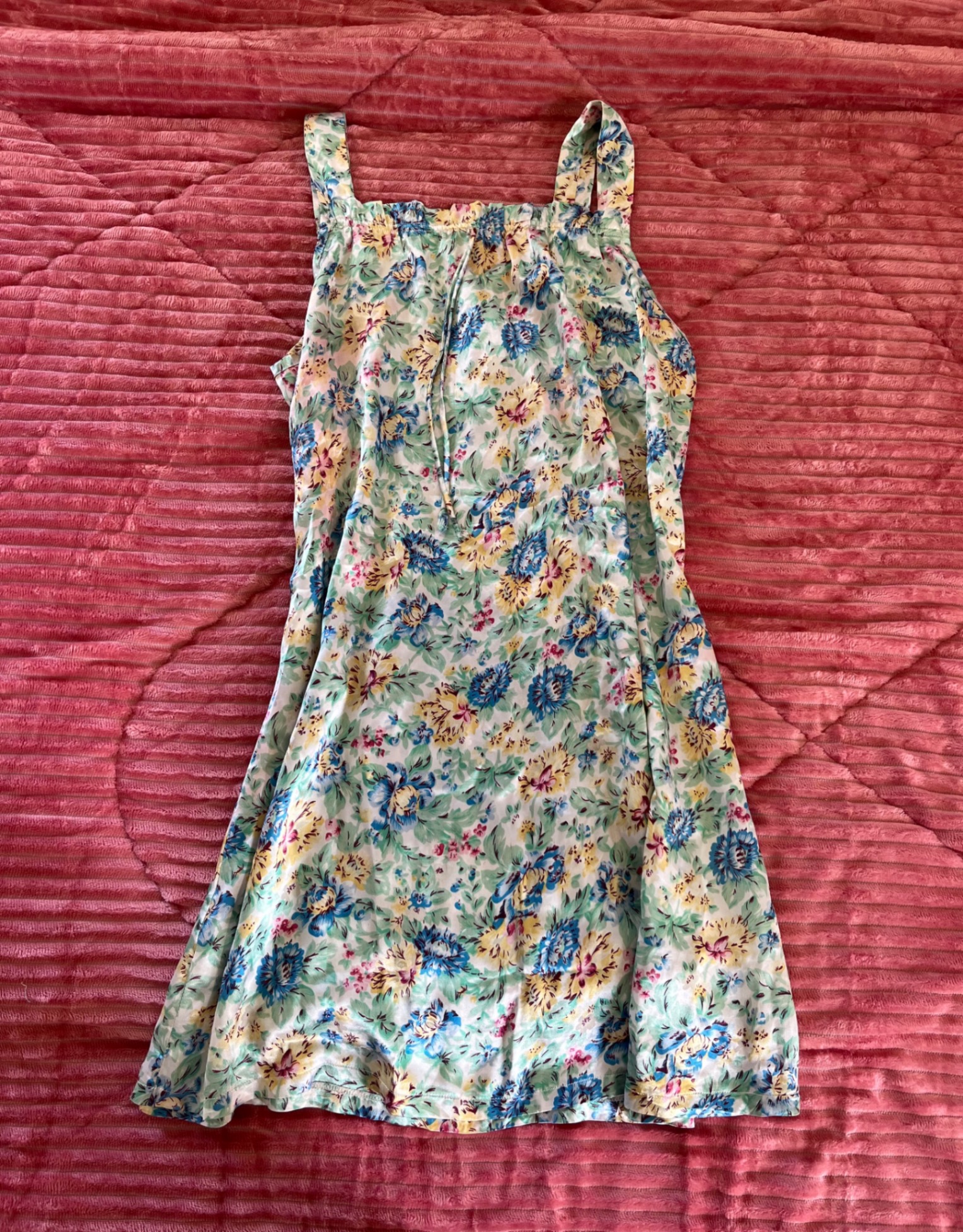 Floral dress — pre-loved Dresses & One-Pieces on Slayyitt