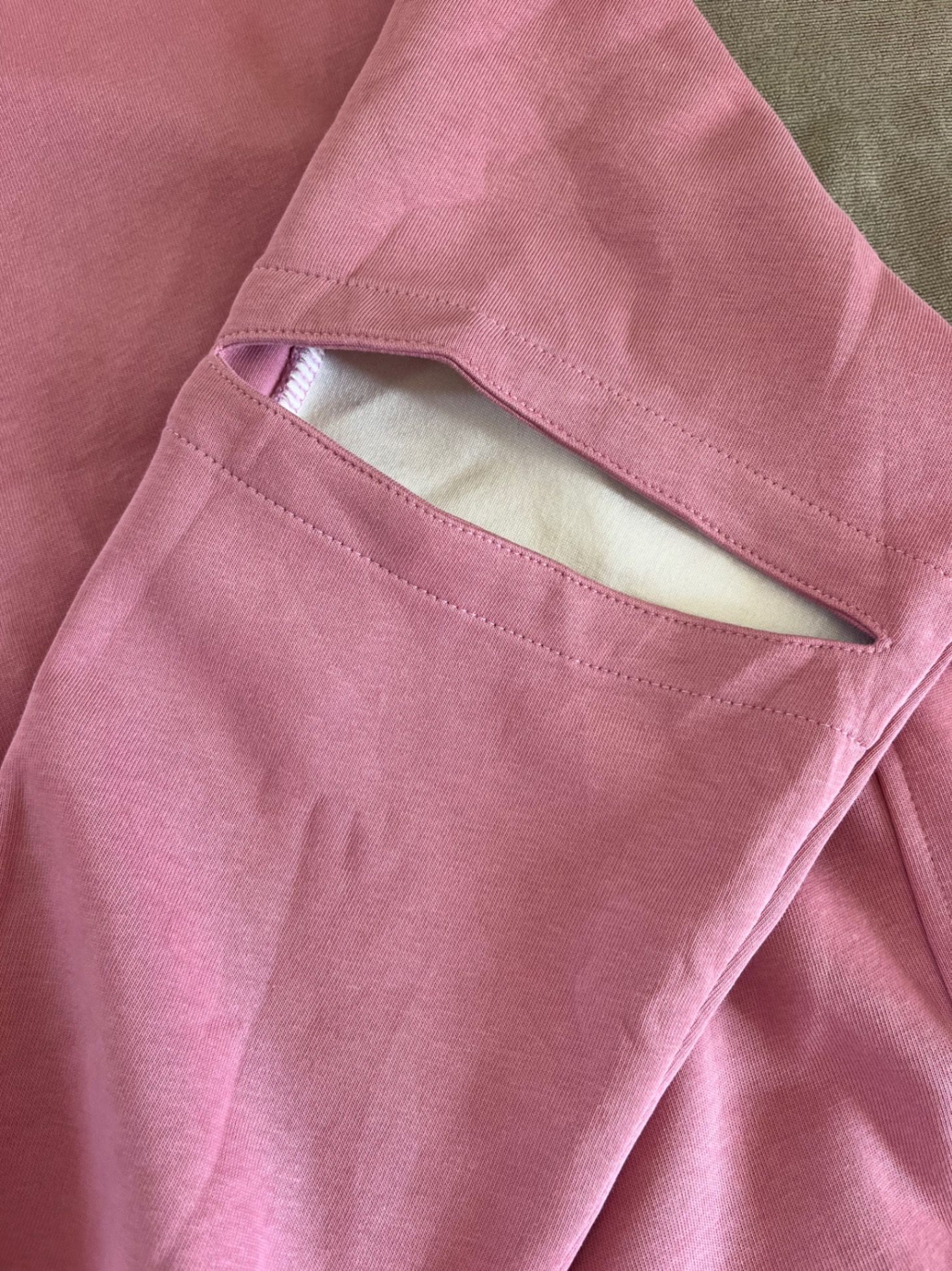 Pink sweat — pre-loved Seasonal Categories on Slayyitt