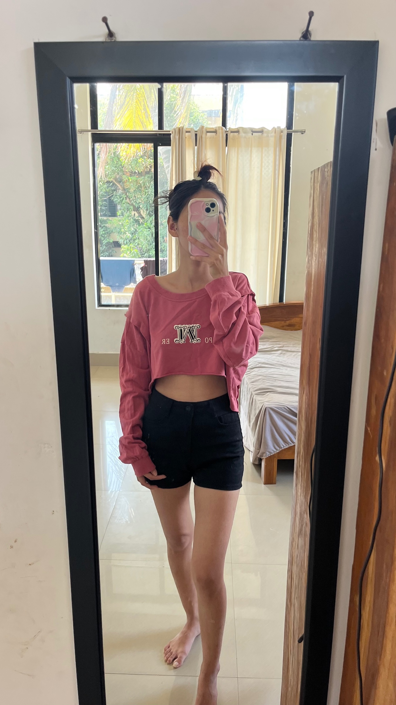 Pink crop sweat — pre-loved Seasonal Categories on Slayyitt