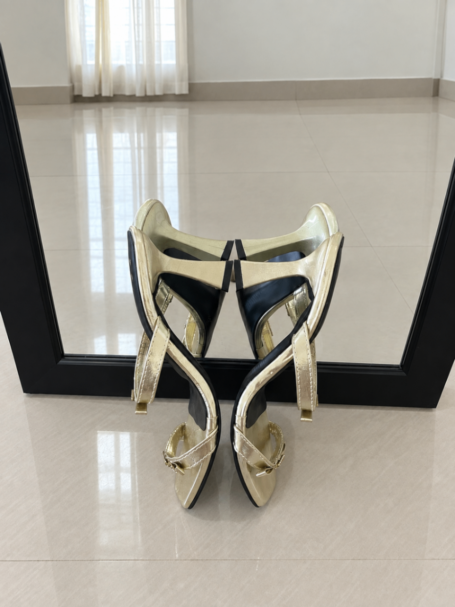 Women’s heels — pre-loved Footwear on Slayyitt