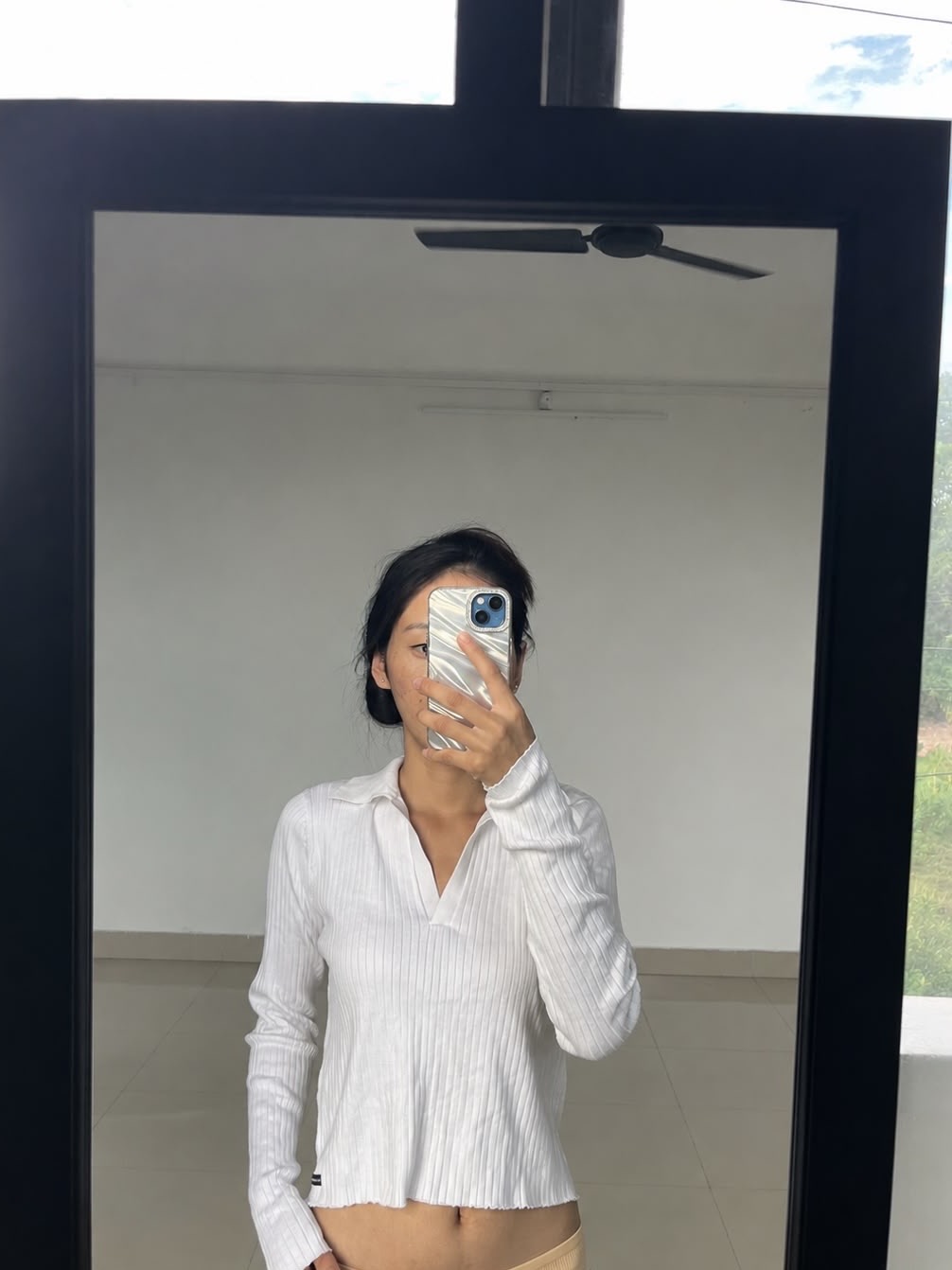 Women’s long sleeve top — pre-loved Tops on Slayyitt