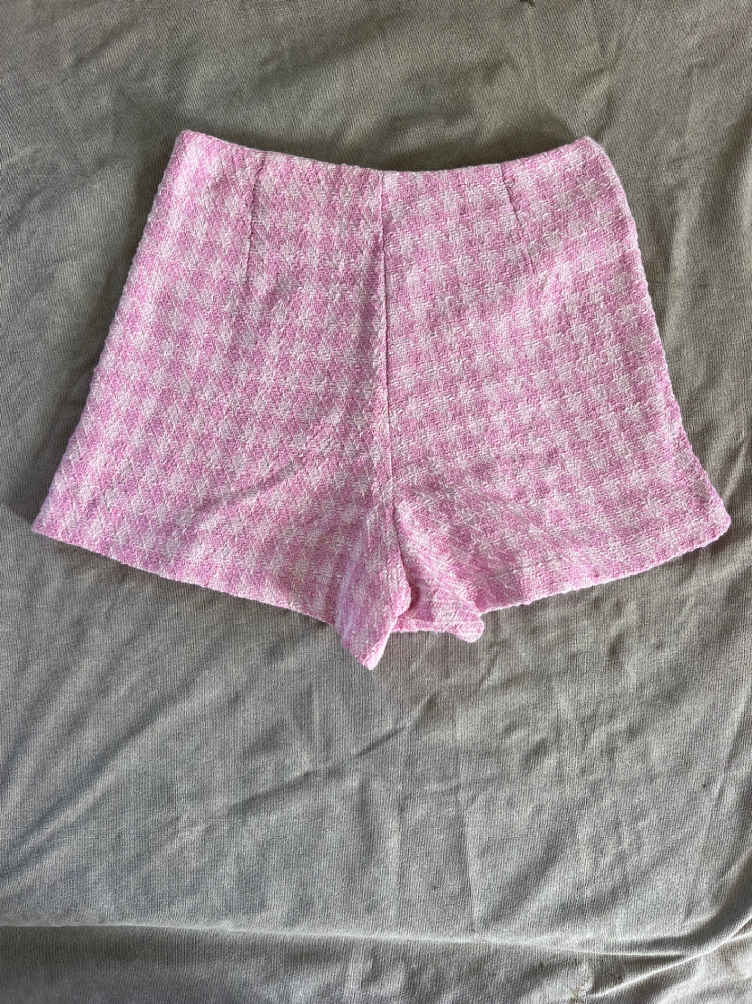 Women pink akorts — pre-loved Bottoms on Slayyitt