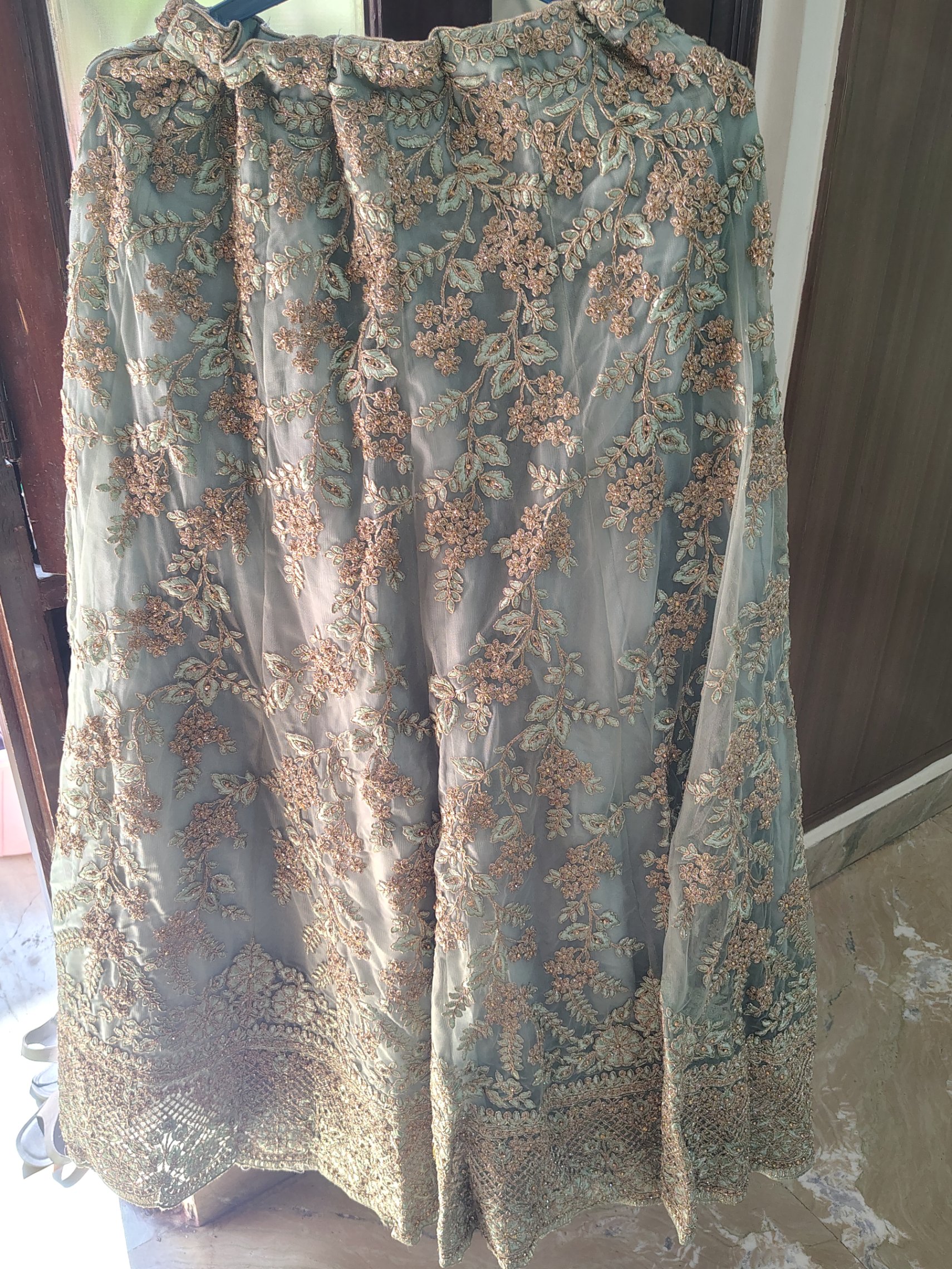 Lehenga + Matching Jewellery Combo — pre-loved Indian Festival & Wedding Wear on Slayyitt