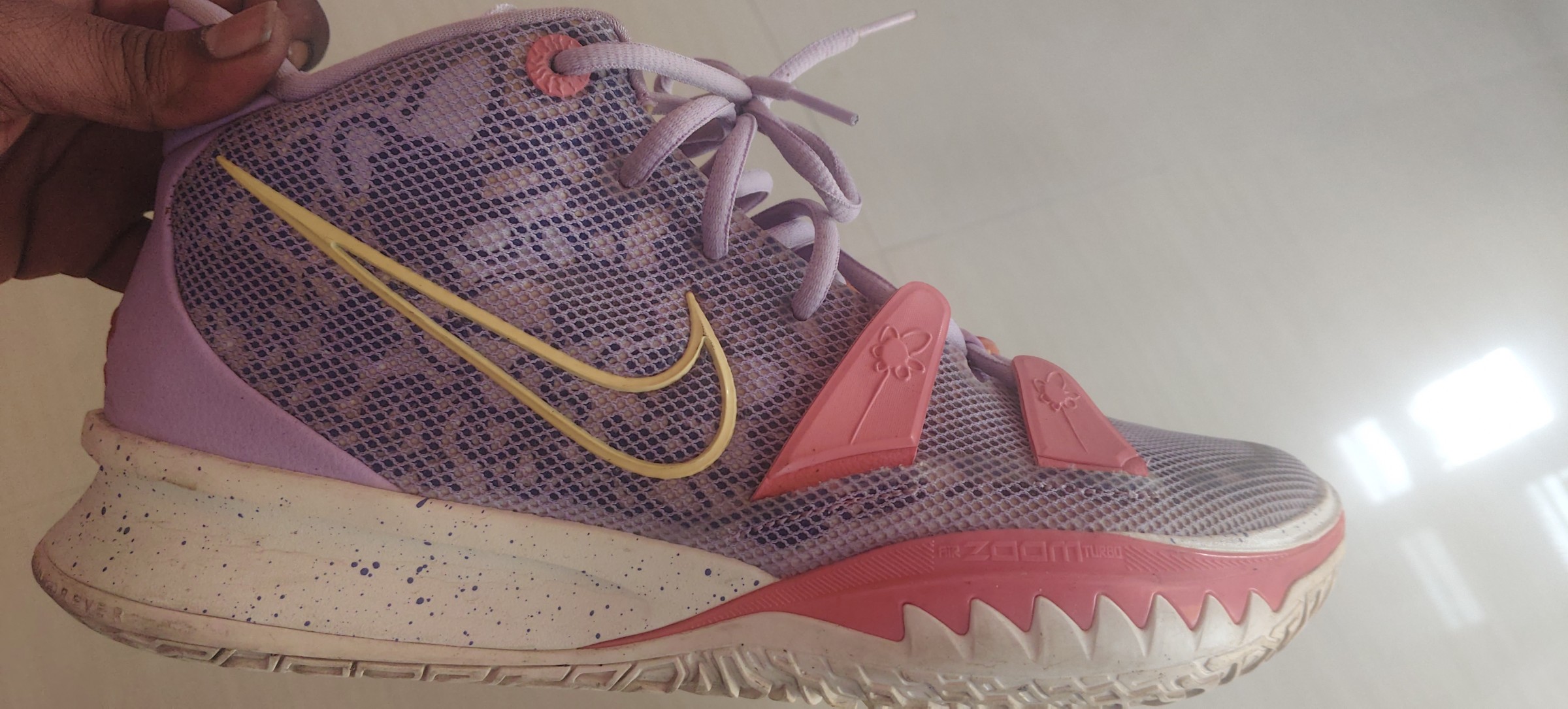 Nike Kyrie 7 EP 'Daughters' (Azurie) — pre-loved Footwear on Slayyitt