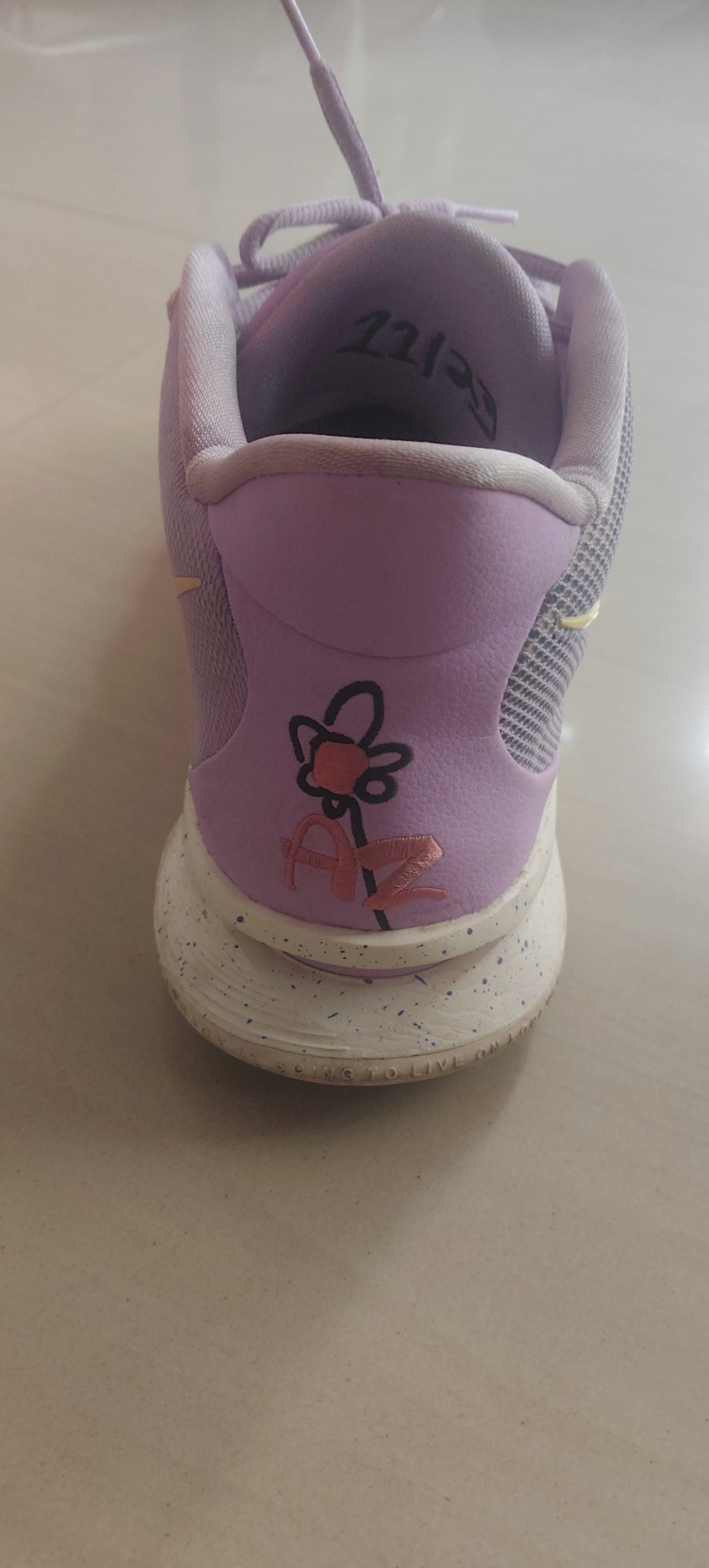Nike Kyrie 7 EP 'Daughters' (Azurie) — pre-loved Footwear on Slayyitt