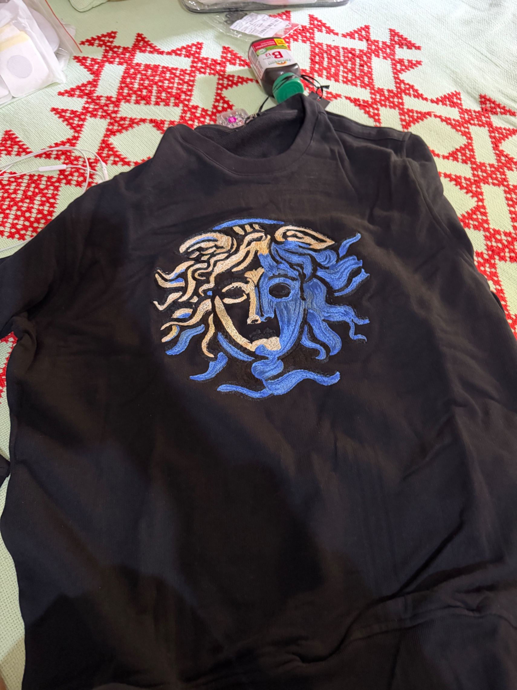 Versace sweatshirt — pre-loved Tops on Slayyitt