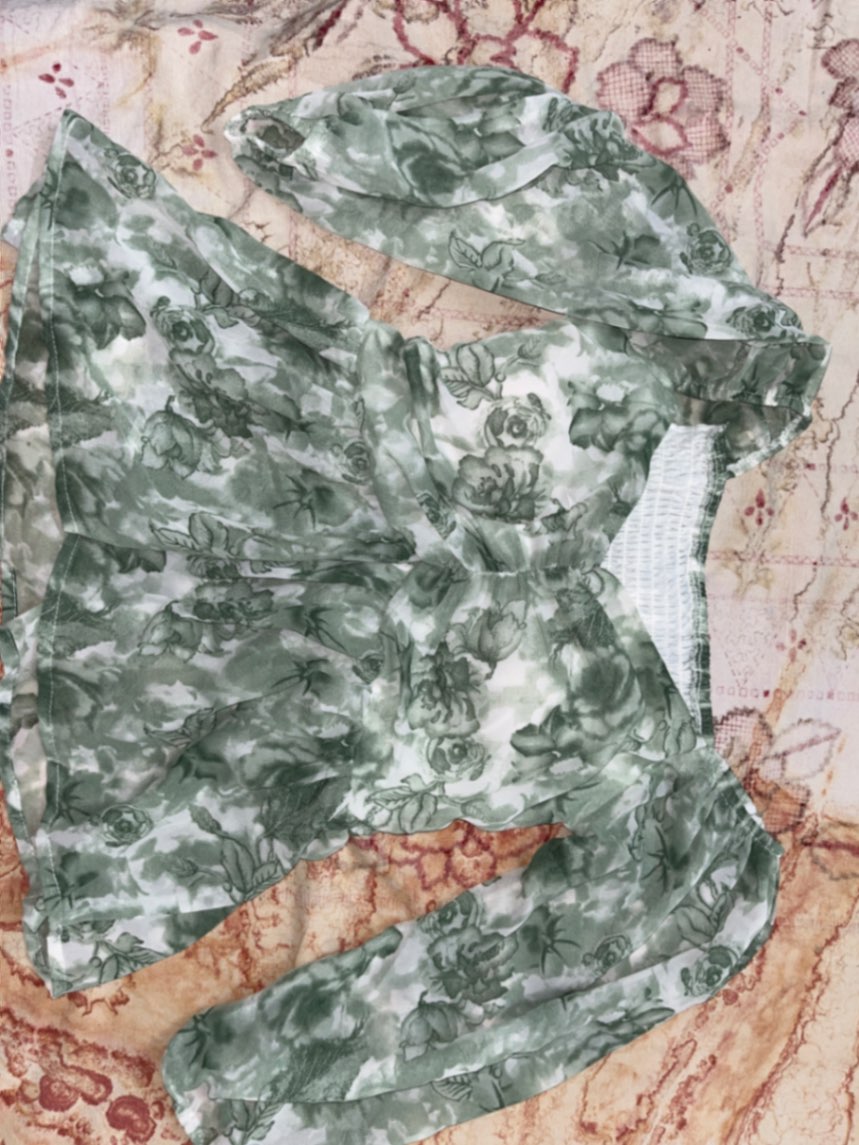 Padded green floral print top — pre-loved Tops on Slayyitt