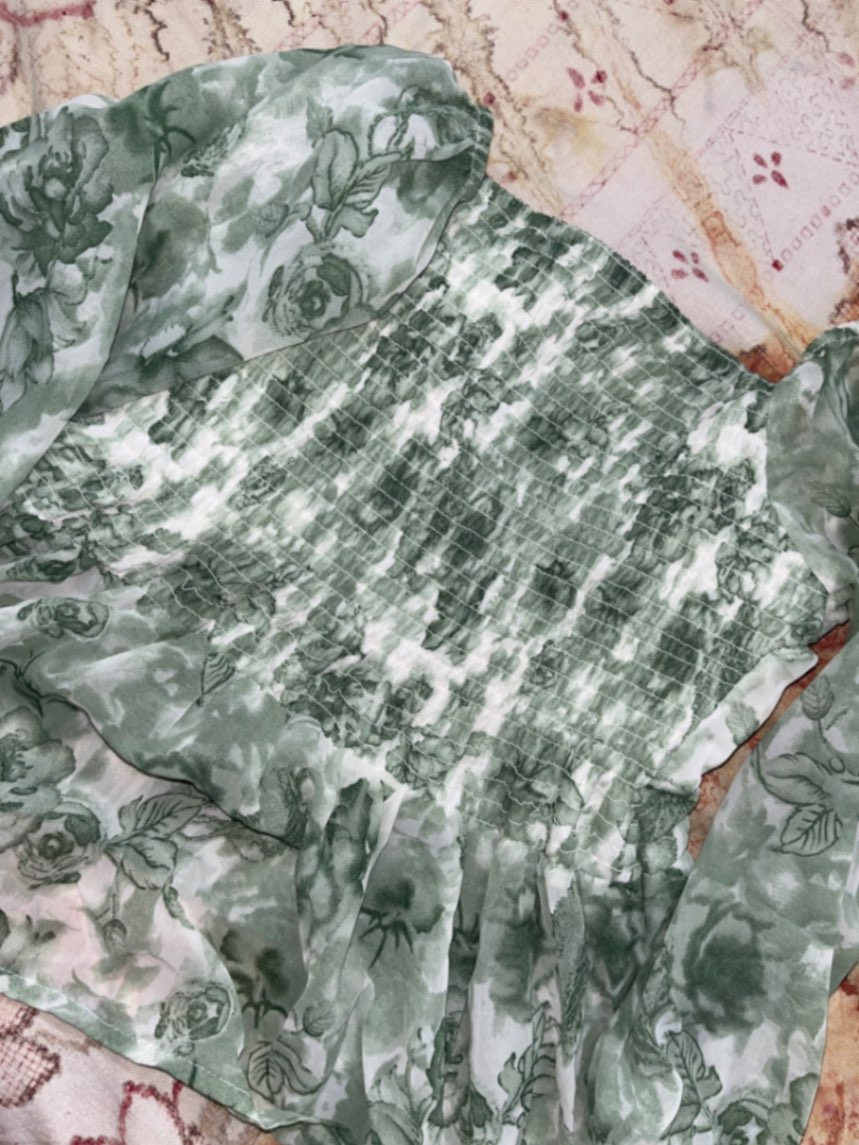 Padded green floral print top — pre-loved Tops on Slayyitt