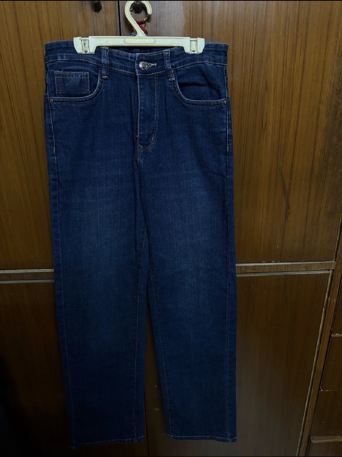 Blue denim straight fit — pre-loved Bottoms on Slayyitt